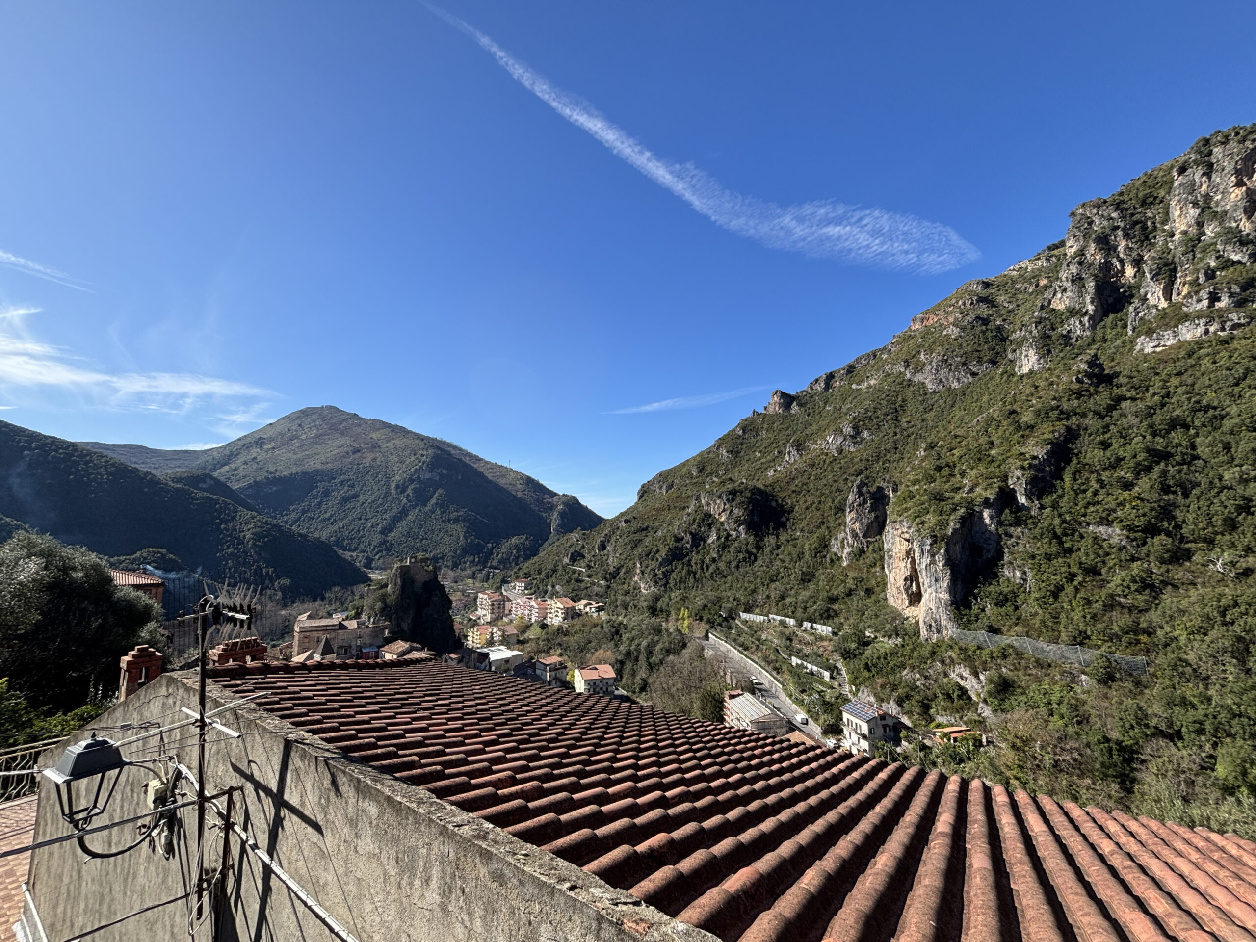 Orsomarso development - House to be renovated, Additional building, Basement, Close to Pollino Rafting.