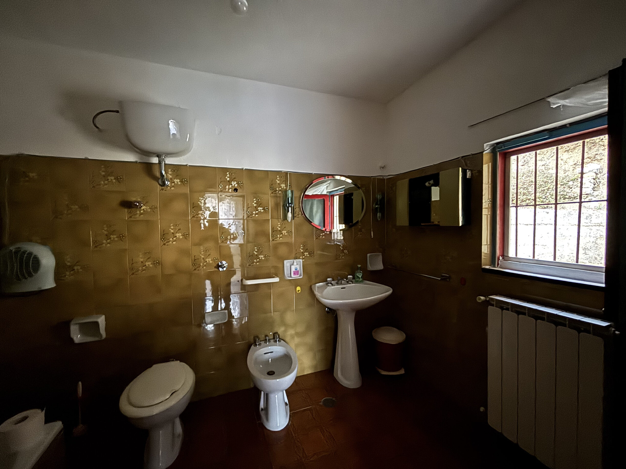 Villa 200m² Lauria Pecorone - Plot 4000m², 2 Kitchens, Fireplaces, Close to Lago Sirino and Pollino.