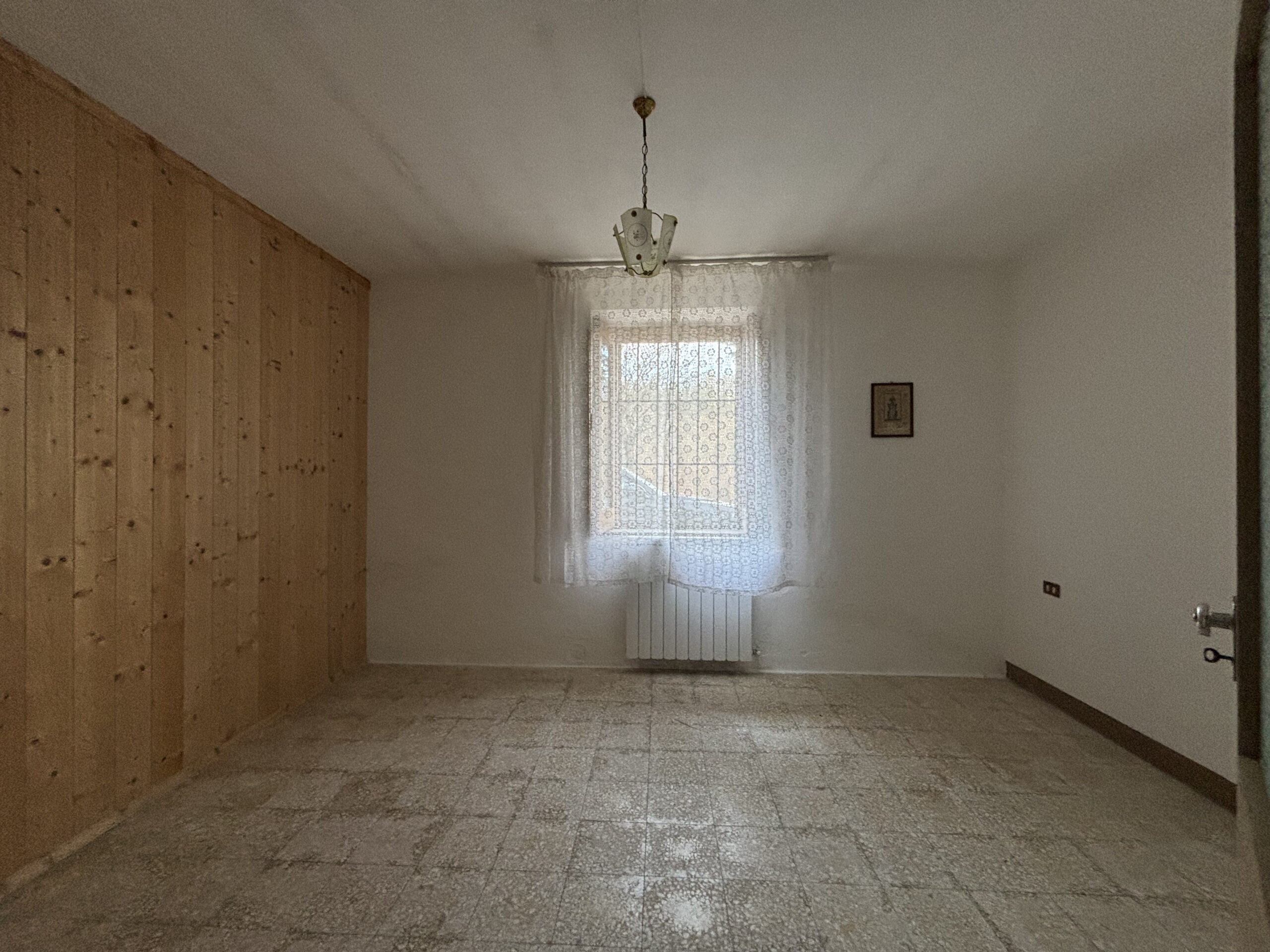 Villa 200m² Lauria Pecorone - Plot 4000m², 2 Kitchens, Fireplaces, Close to Lago Sirino and Pollino.