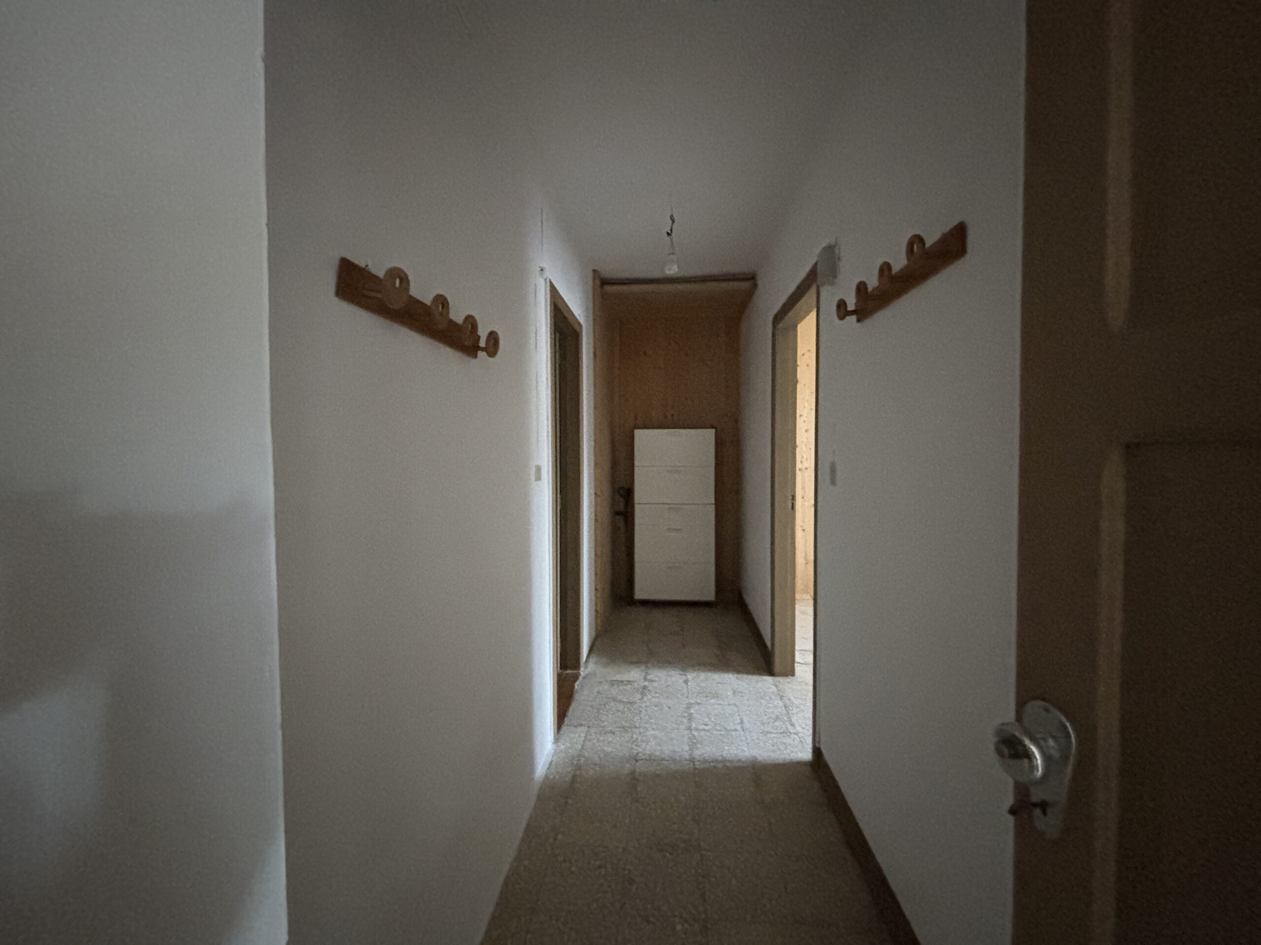 Villa 200m² Lauria Pecorone - Plot 4000m², 2 Kitchens, Fireplaces, Close to Lago Sirino and Pollino.