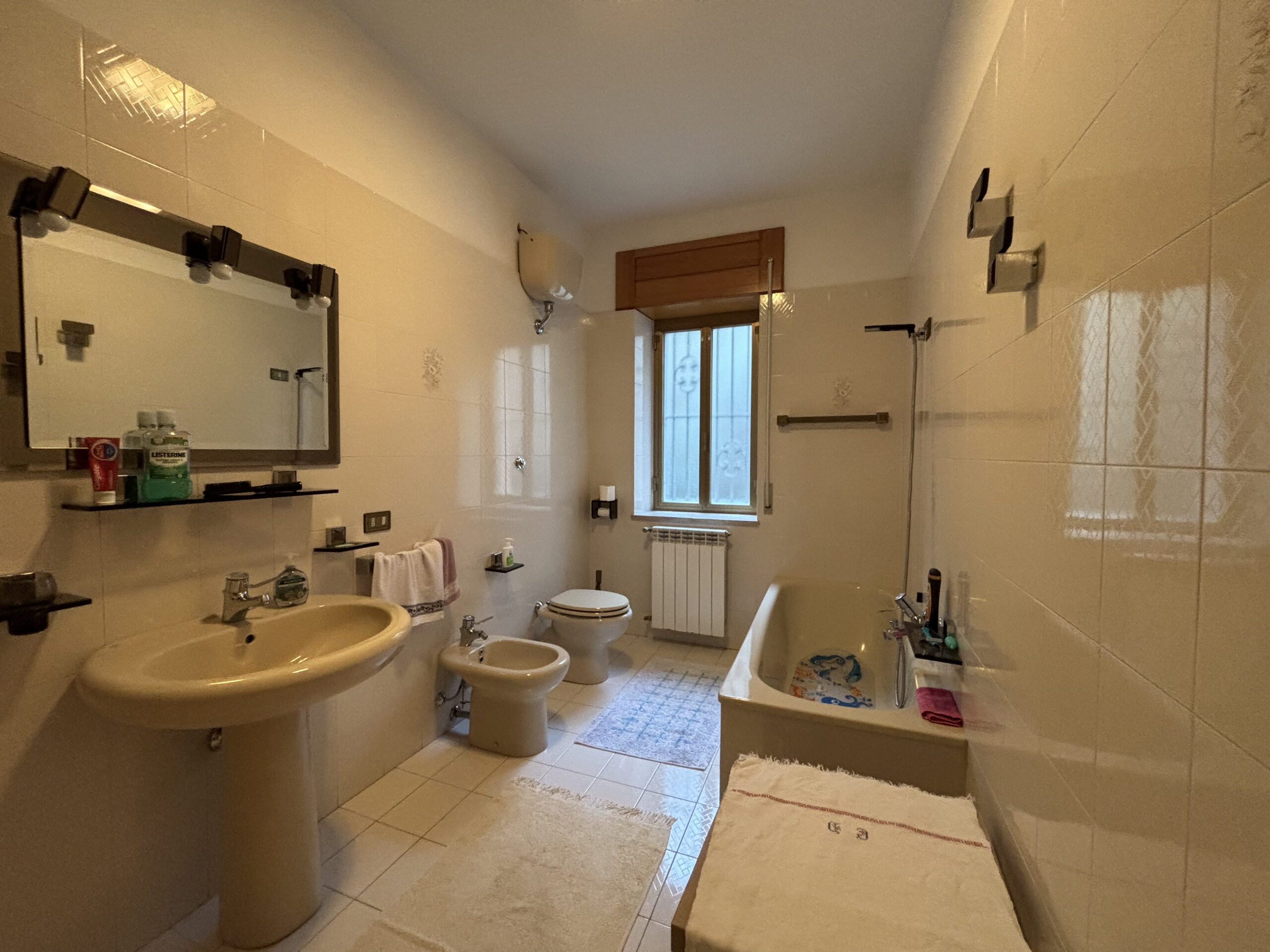 Villa 200m² Lauria Pecorone - Plot 4000m², 2 Kitchens, Fireplaces, Close to Lago Sirino and Pollino.