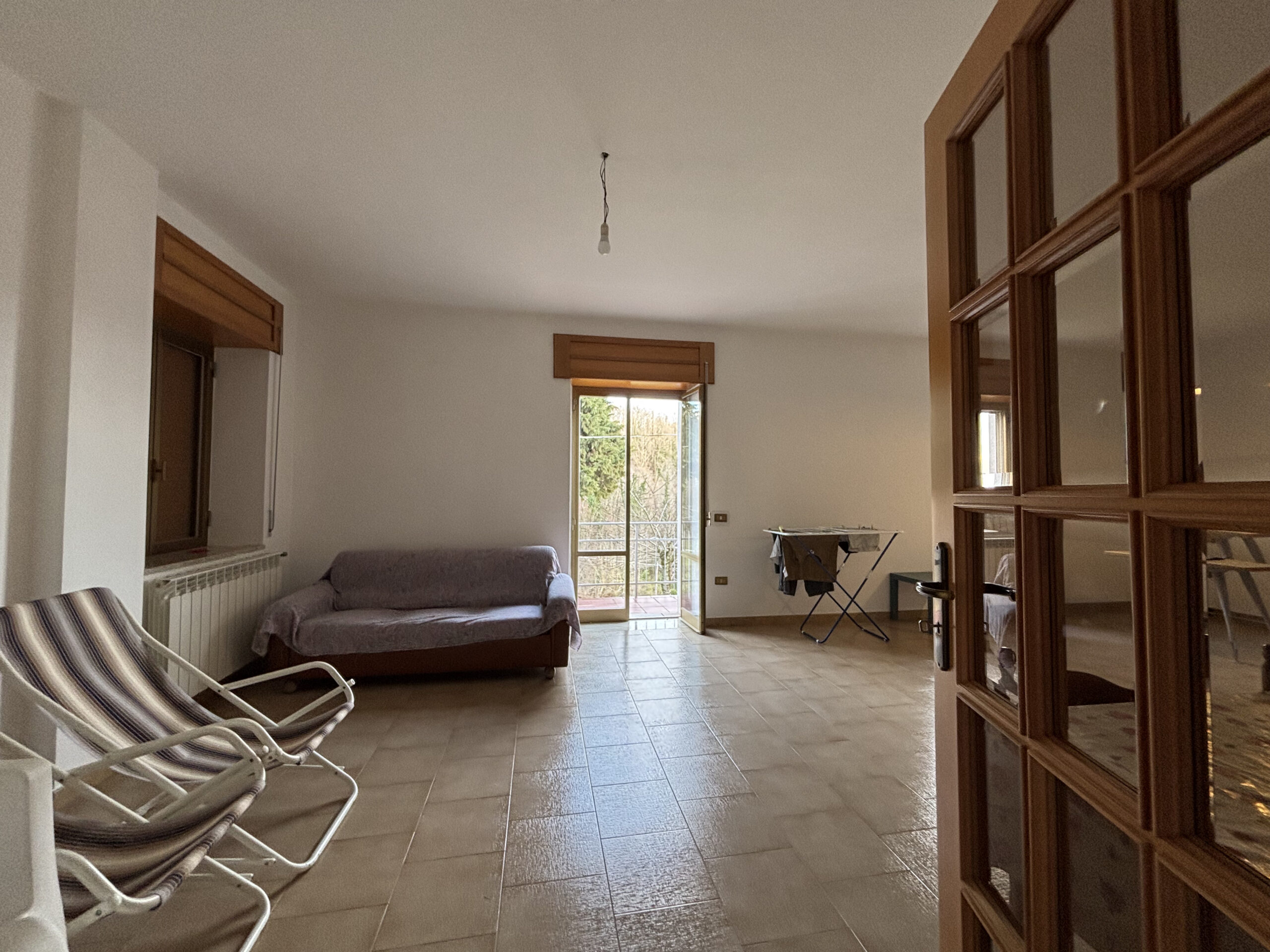 Villa 200m² Lauria Pecorone - Plot 4000m², 2 Kitchens, Fireplaces, Close to Lago Sirino and Pollino.