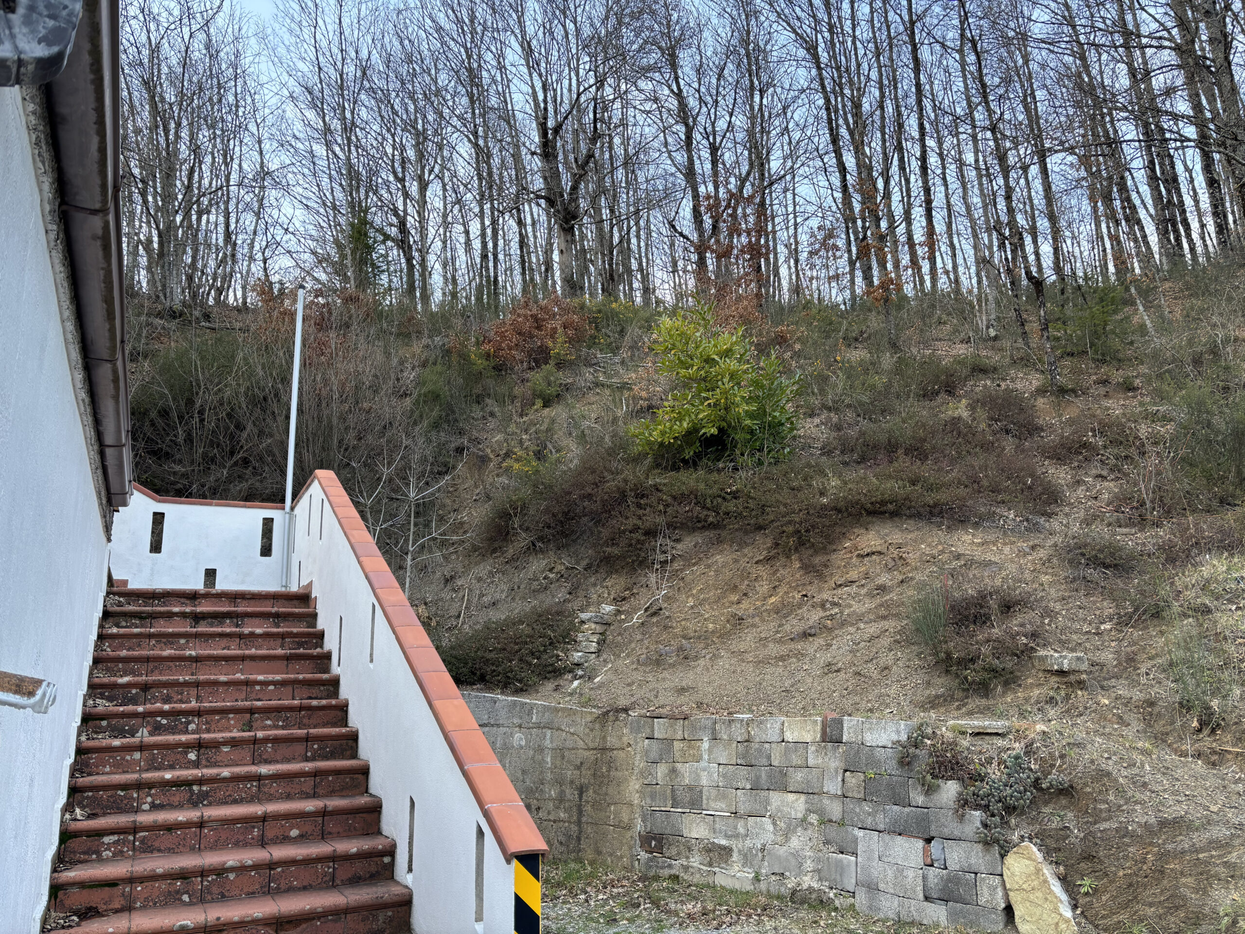 Villa 200m² Lauria Pecorone - Plot 4000m², 2 Kitchens, Fireplaces, Close to Lago Sirino and Pollino.