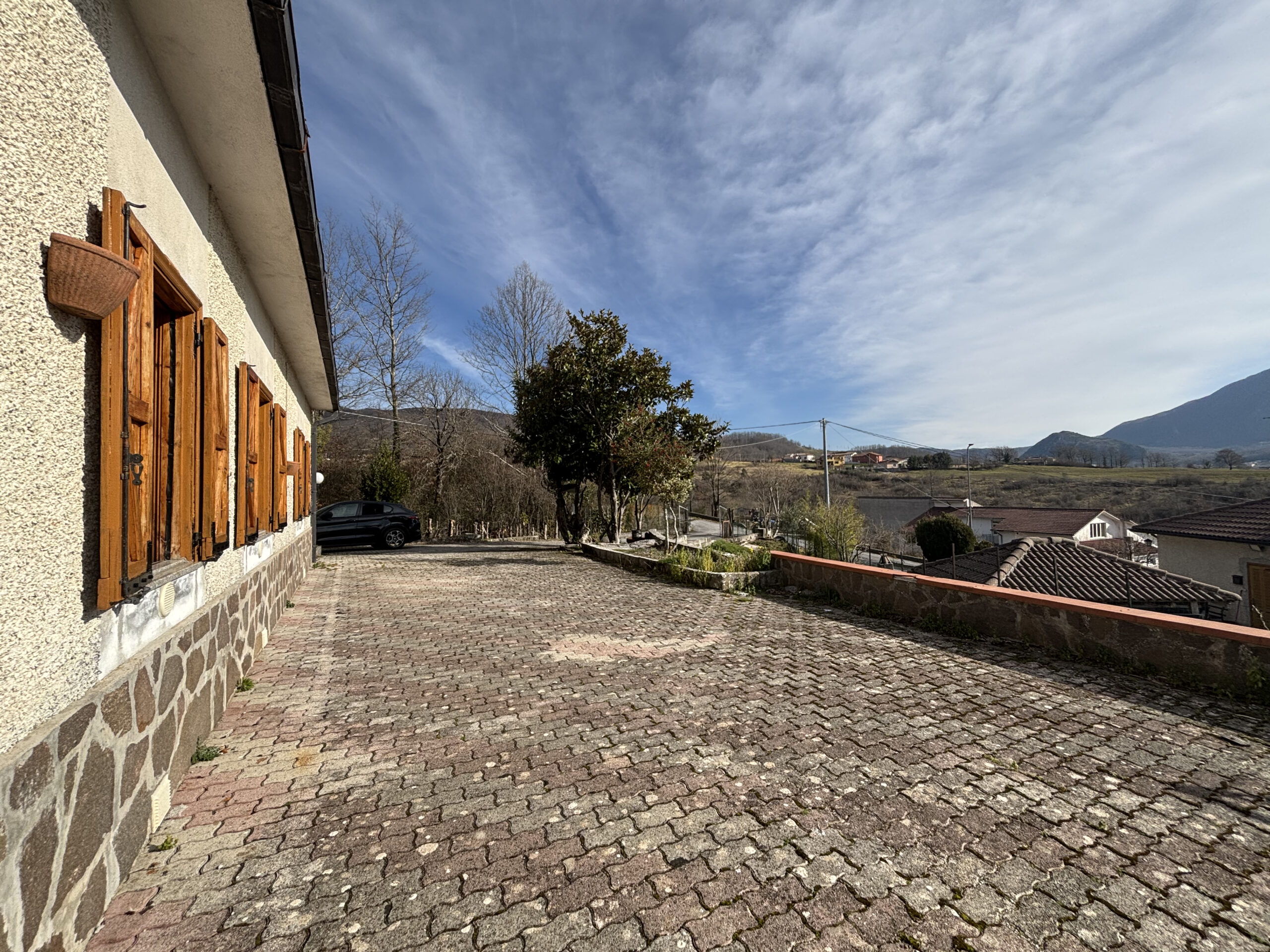 Freehold villa in Lauria-Cogliandrino.