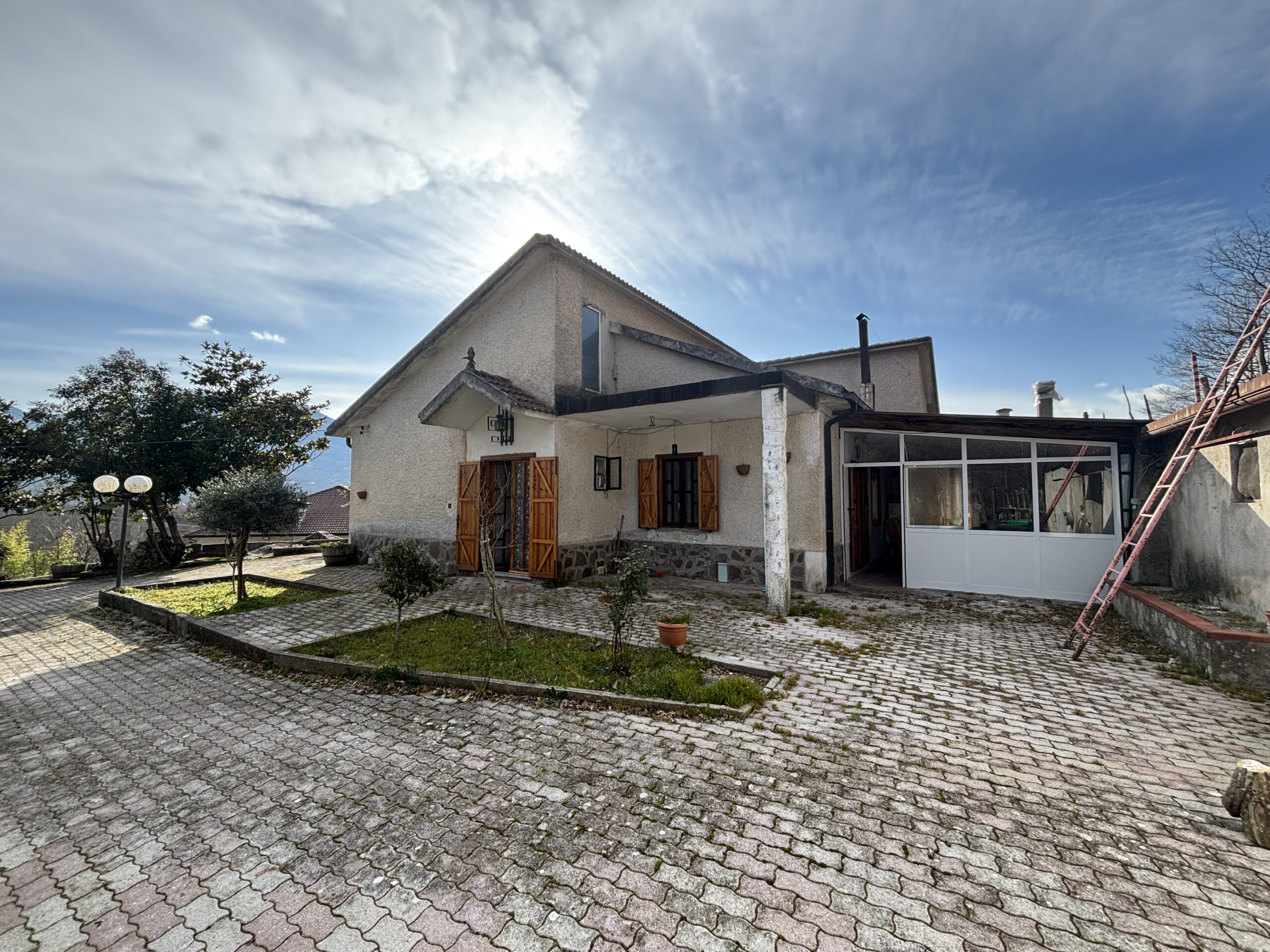 Freehold villa in Lauria-Cogliandrino.