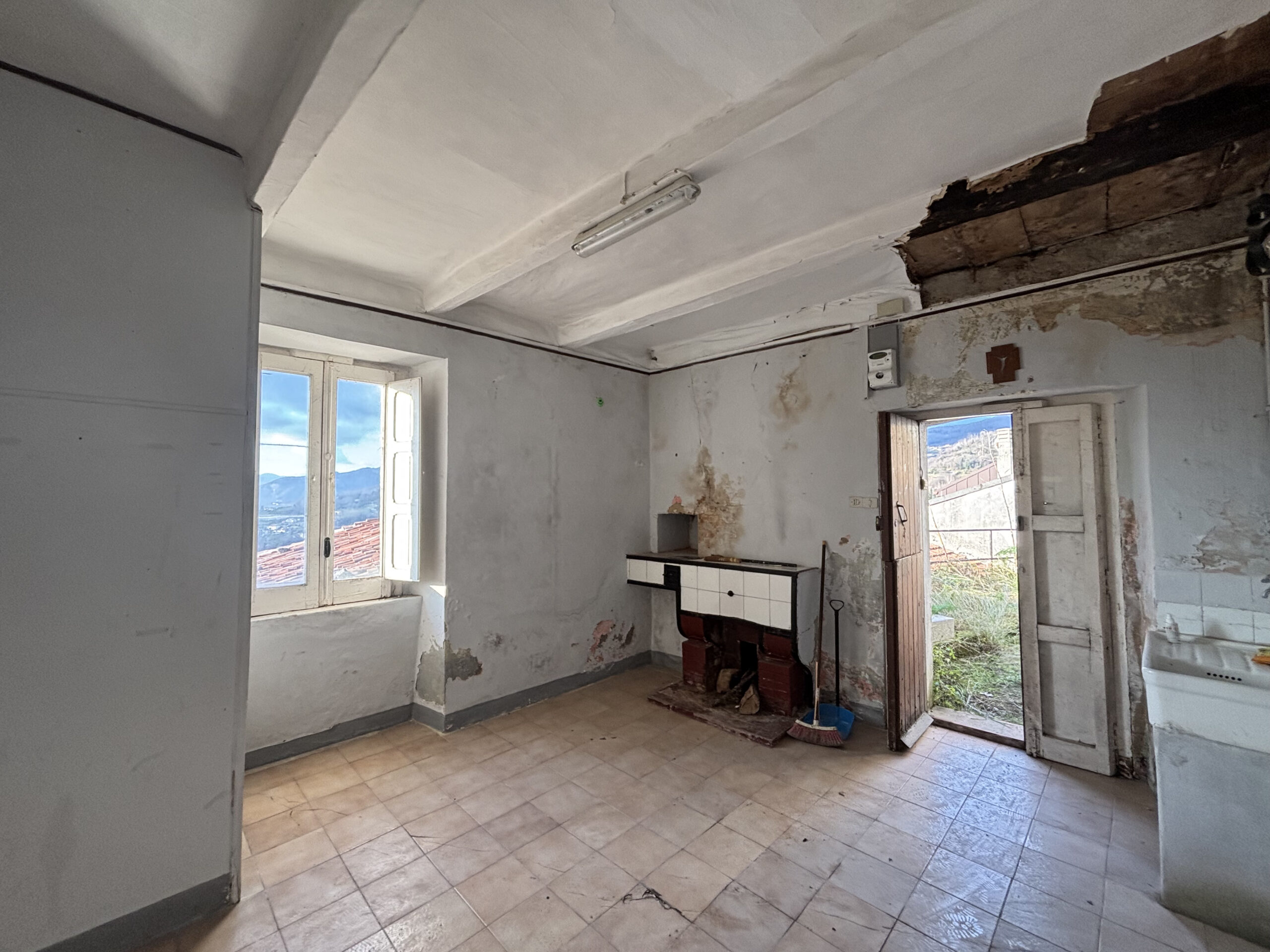 Home for Major Renovation Lauria - Investment in Historic Center with Views of the Valley and Basilicata Mountains.