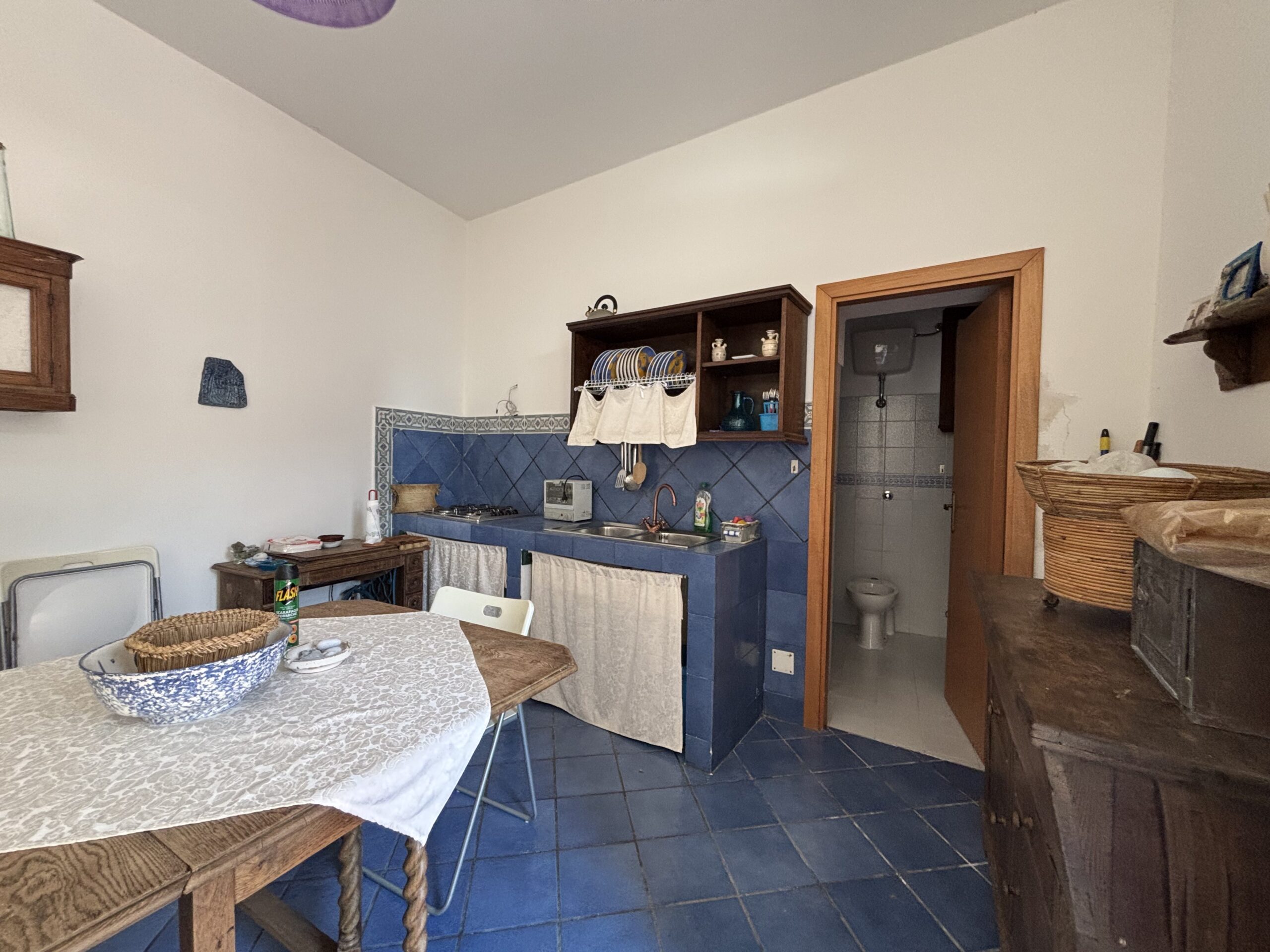 Tortora duplex flat - Medieval Centre, Tyrrhenian Sea view, Investment.