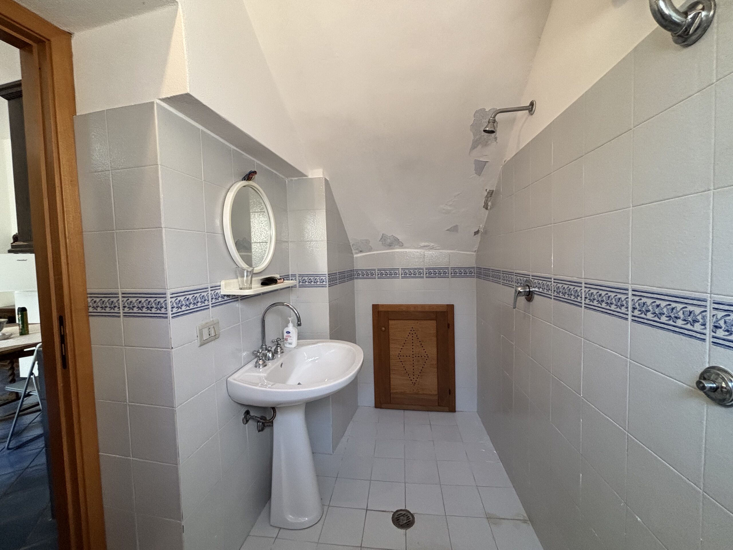 Tortora duplex flat - Medieval Centre, Tyrrhenian Sea view, Investment.