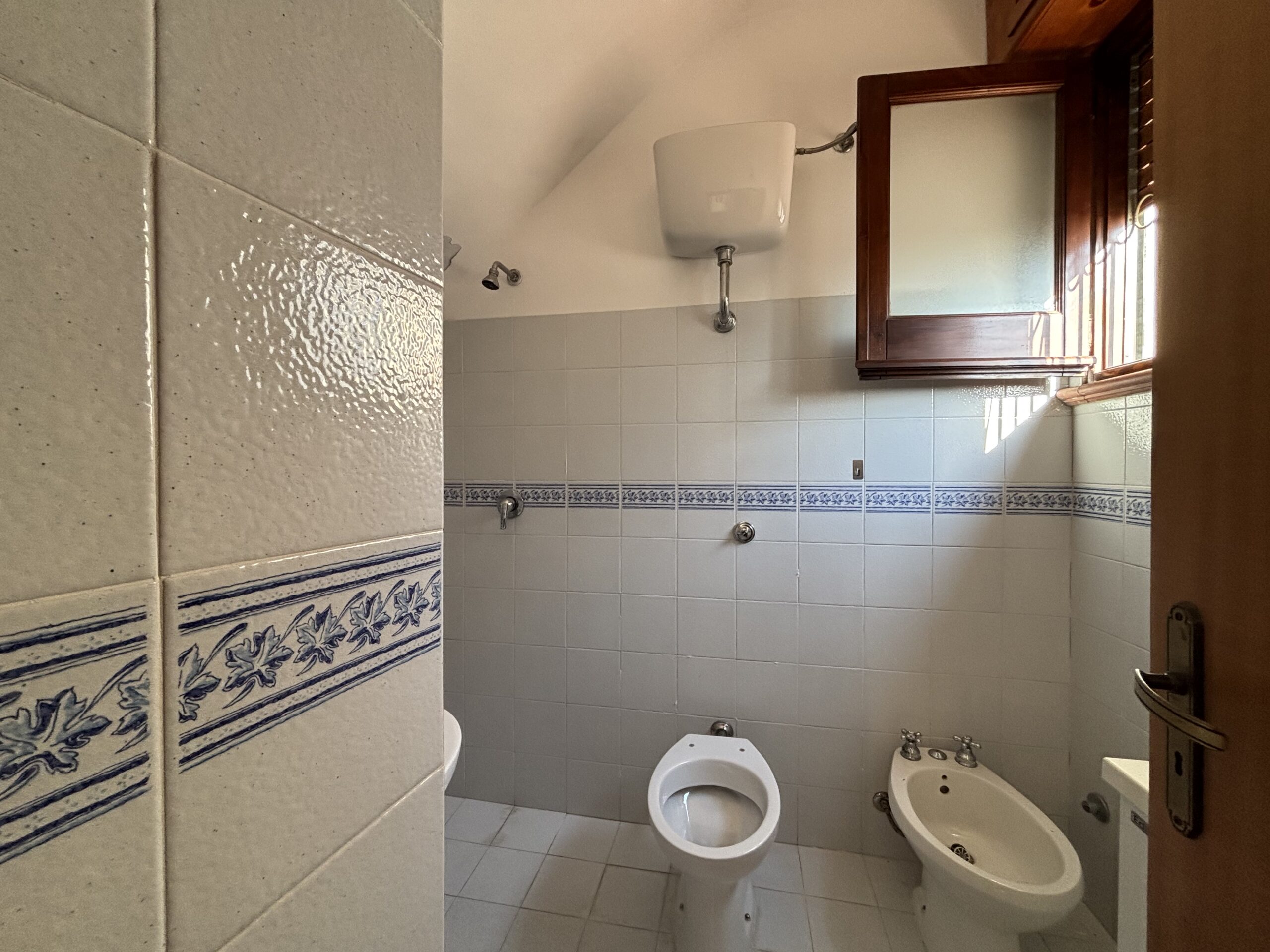Tortora duplex flat - Medieval Centre, Tyrrhenian Sea view, Investment.
