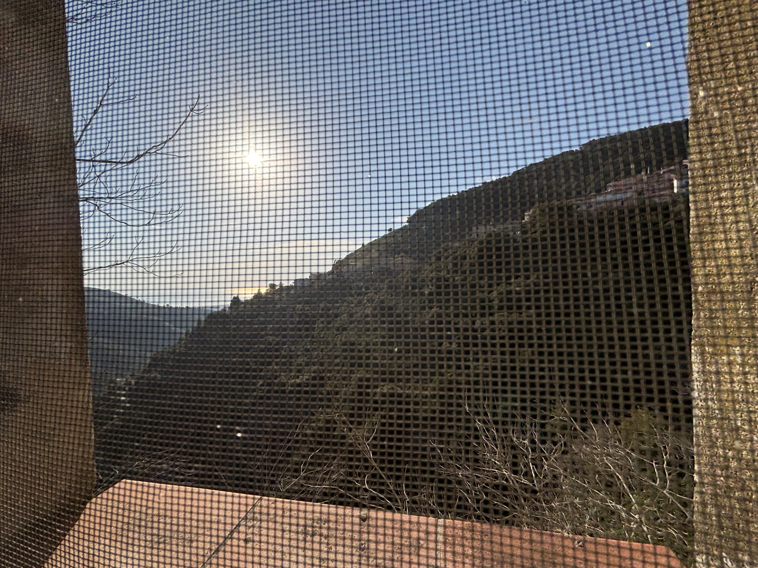 Tortora duplex flat - Medieval Centre, Tyrrhenian Sea view, Investment.