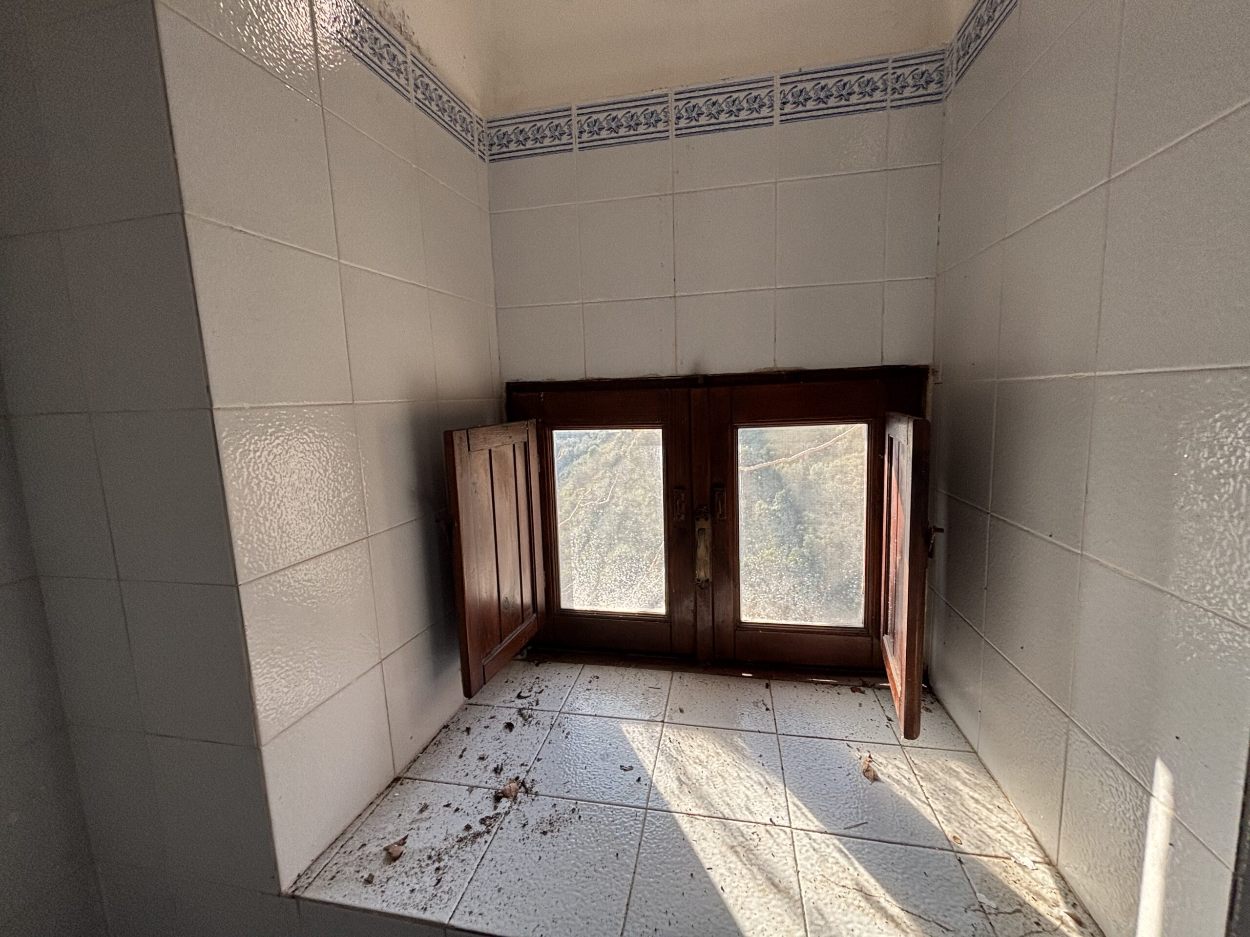 Tortora duplex flat - Medieval Centre, Tyrrhenian Sea view, Investment.