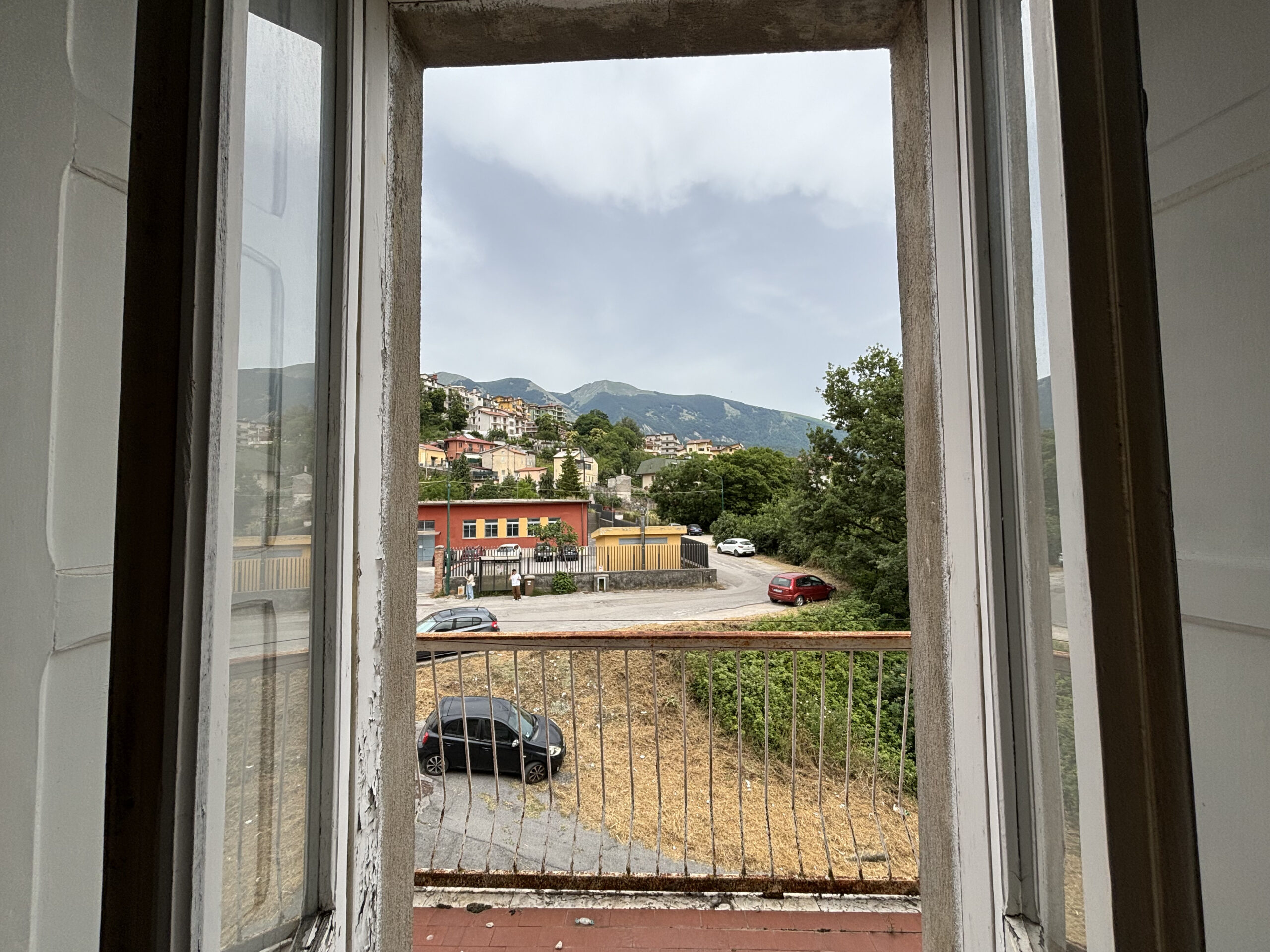 Investment Apartment Lagonegro - Historic Centre, 3 Rooms, Garage, B&B Basilicata potential.