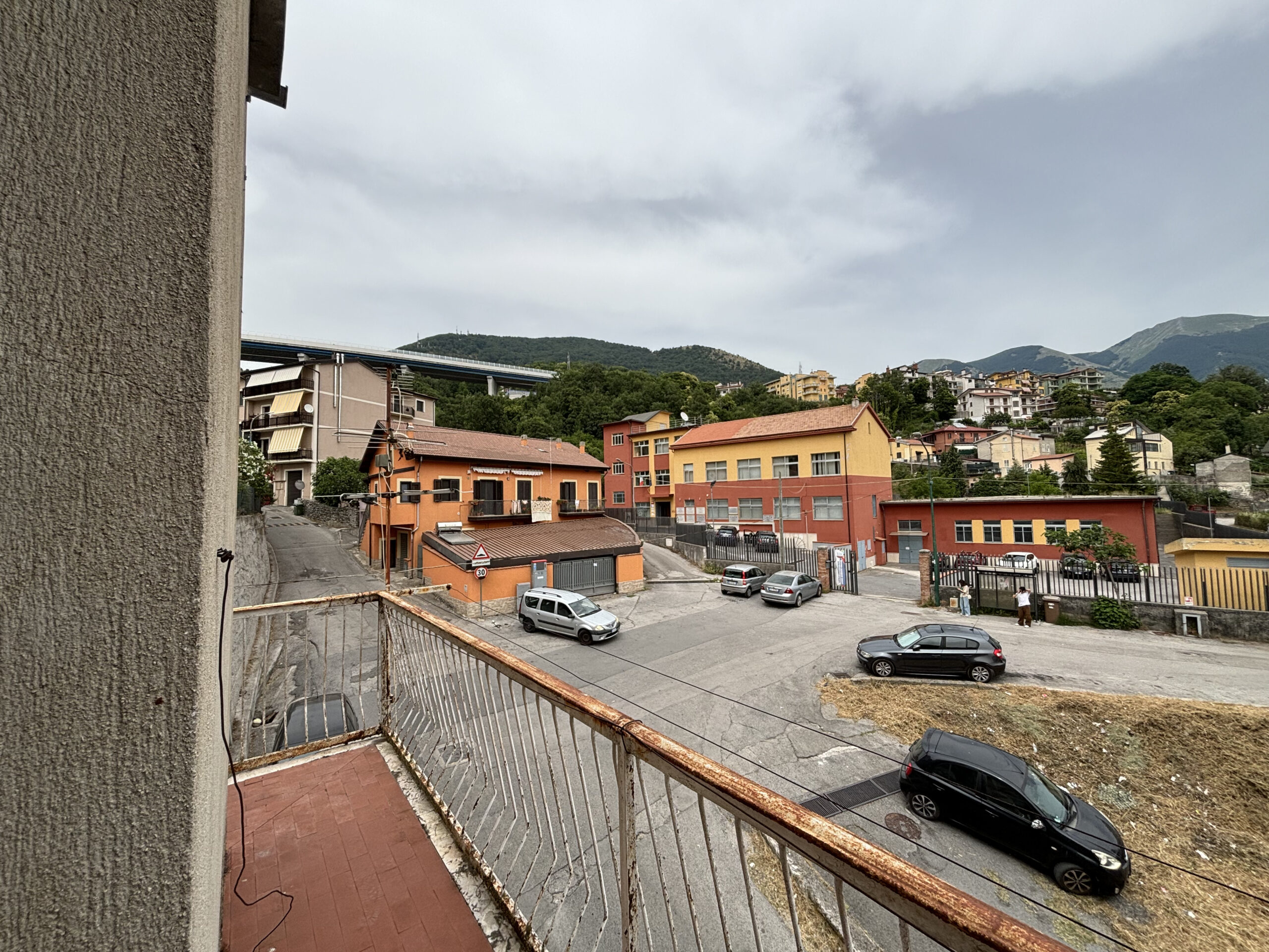 Investment Apartment Lagonegro - Historic Centre, 3 Rooms, Garage, B&B Basilicata potential.