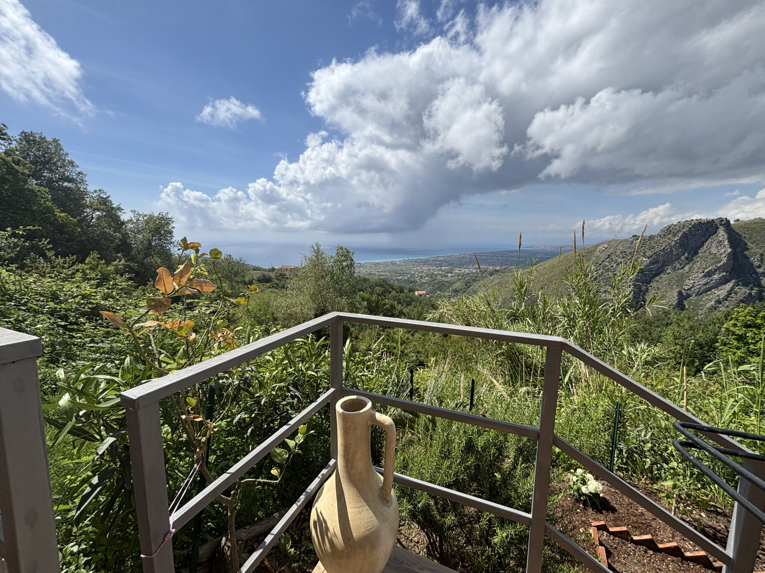 Apartment Maierà 7km from the Sea - Two Independent Apartments, View of the Cedar Riviera, Two Kitchens.