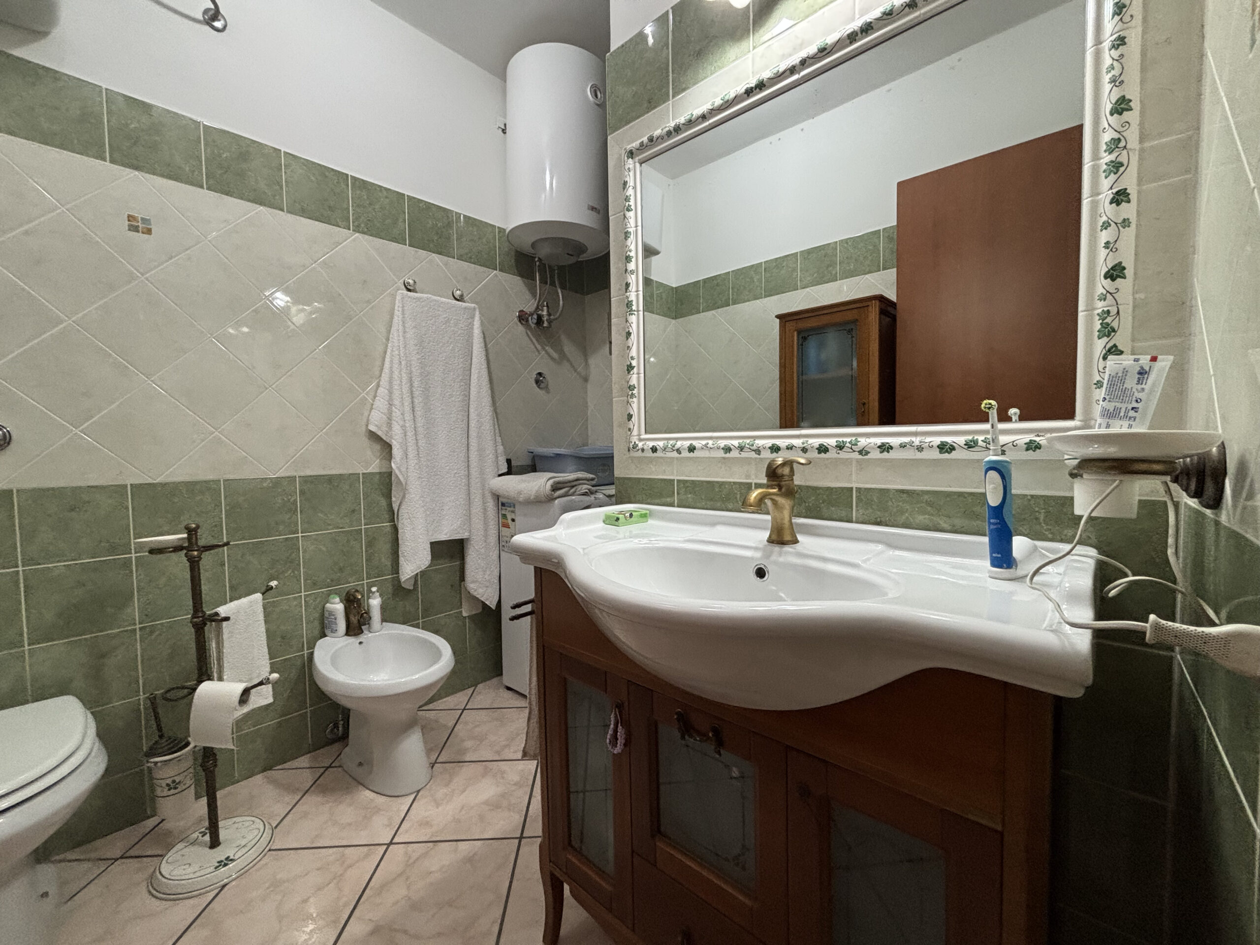 Apartment Maierà 7km from the Sea - Two Independent Apartments, View of the Cedar Riviera, Two Kitchens.