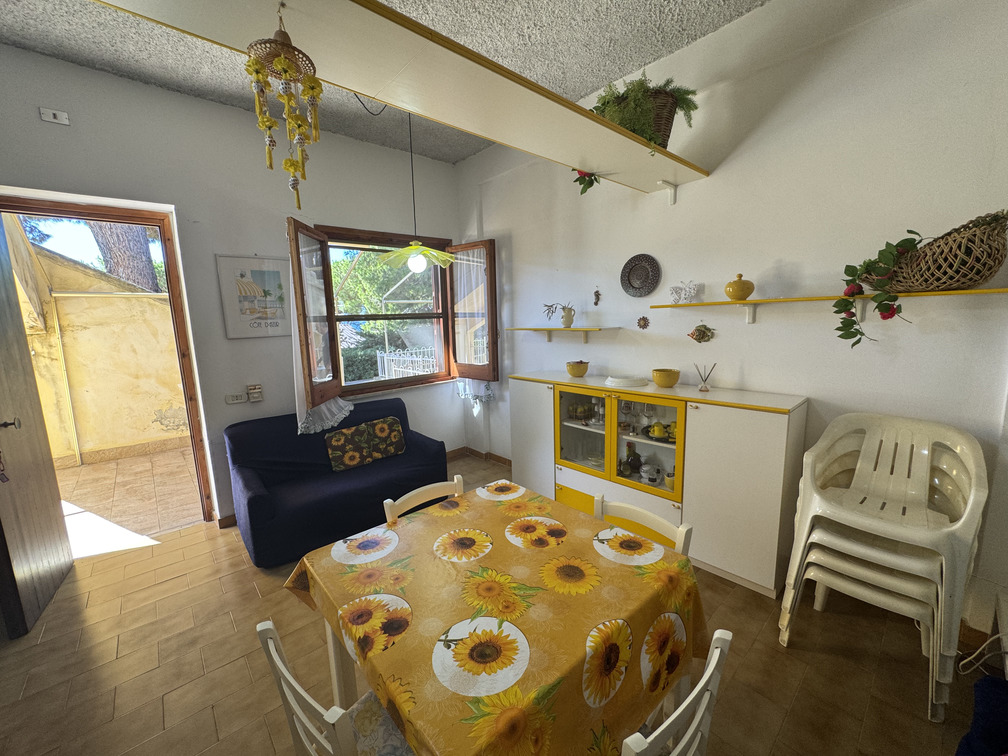 Home in San Lucido - sea view, surrounded by greenery, close to big cities.