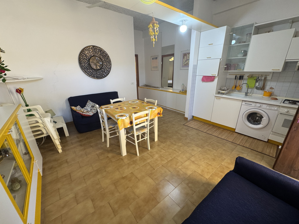 Home in San Lucido - sea view, surrounded by greenery, close to big cities.