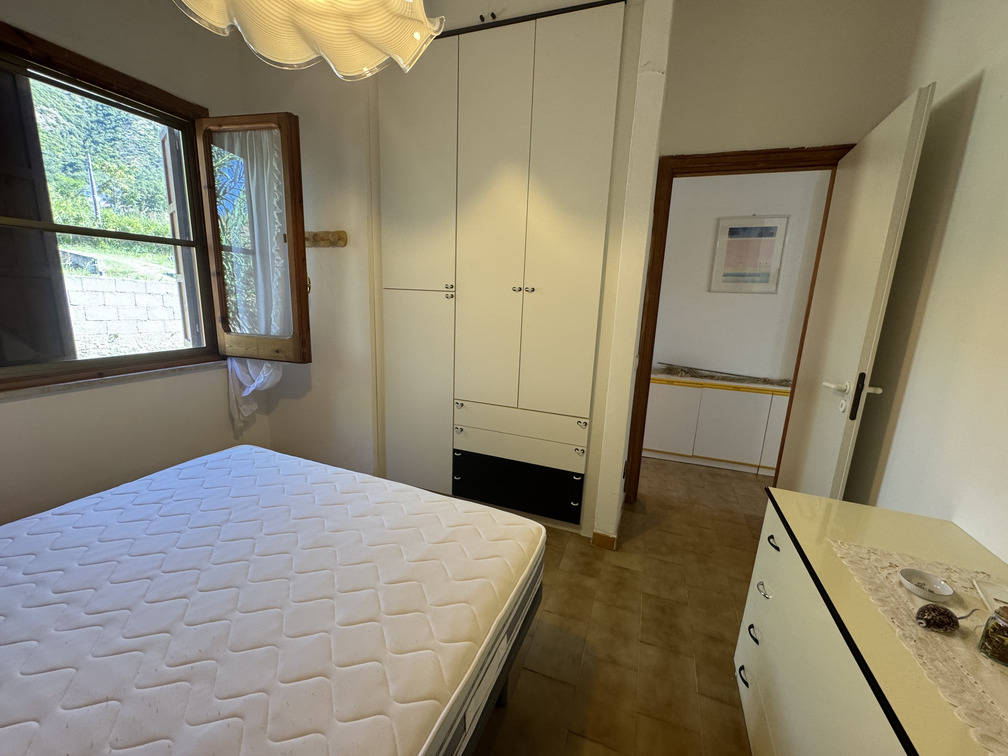 Home in San Lucido - sea view, surrounded by greenery, close to big cities.