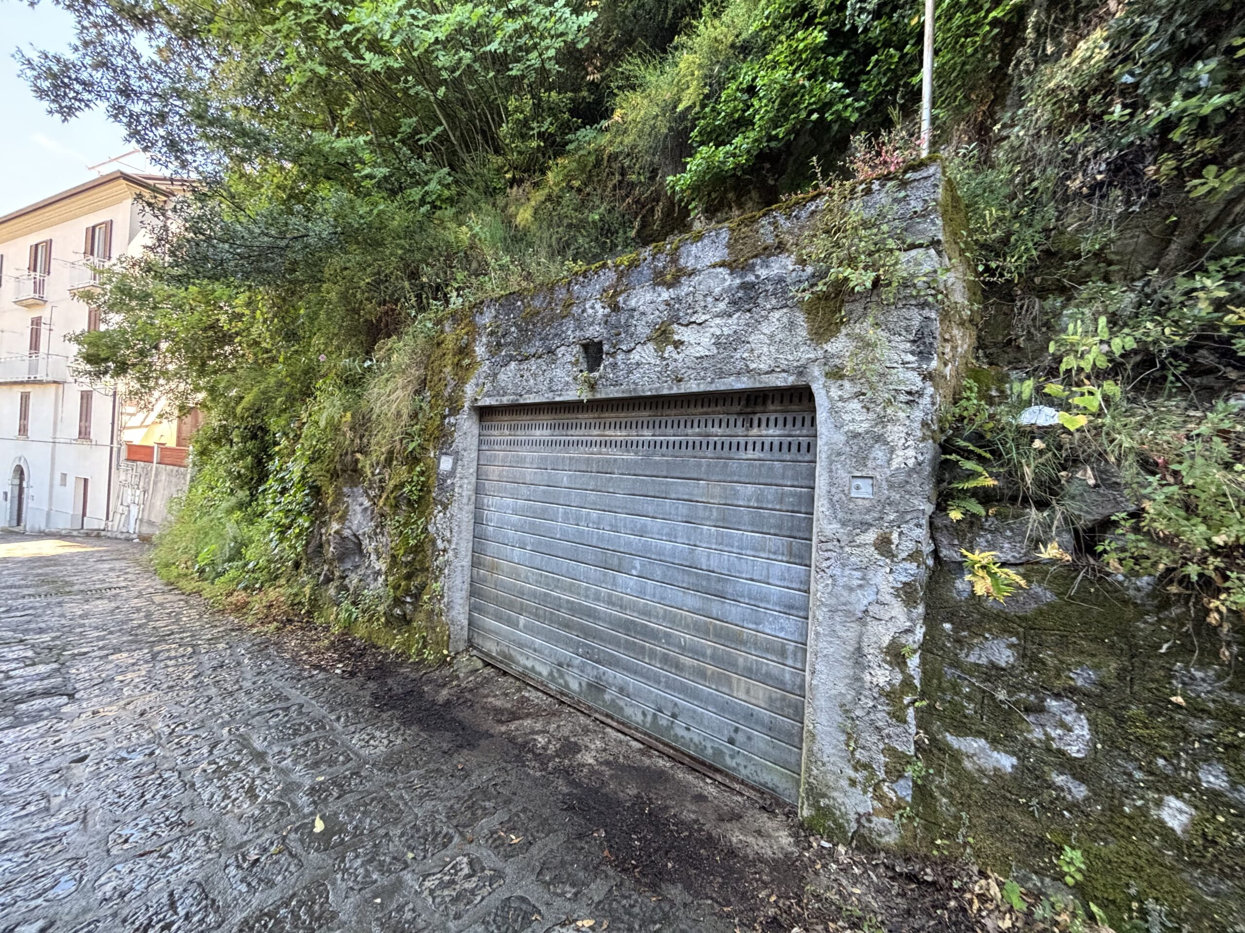 Home to Renovate Lauria - 80m², Garage Carved in Rock, View of Monte Arno Basilicata.