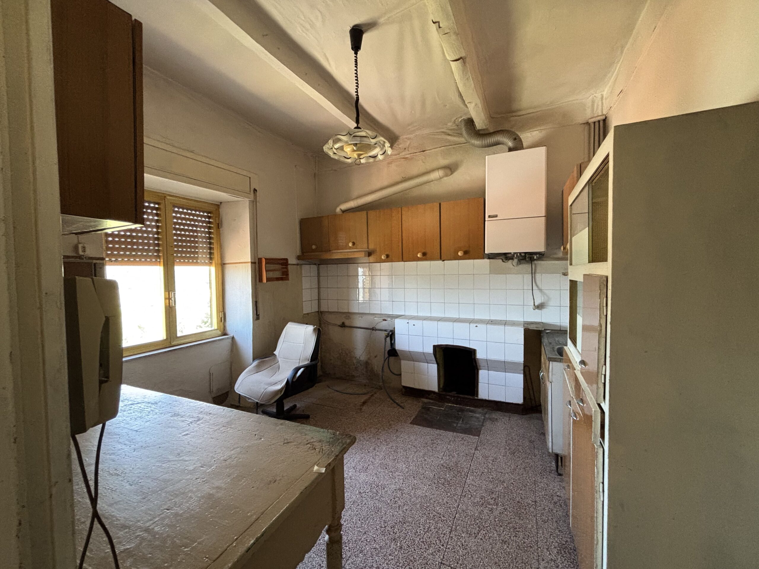 Home to Renovate Lauria - 80m², Garage Carved in Rock, View of Monte Arno Basilicata.