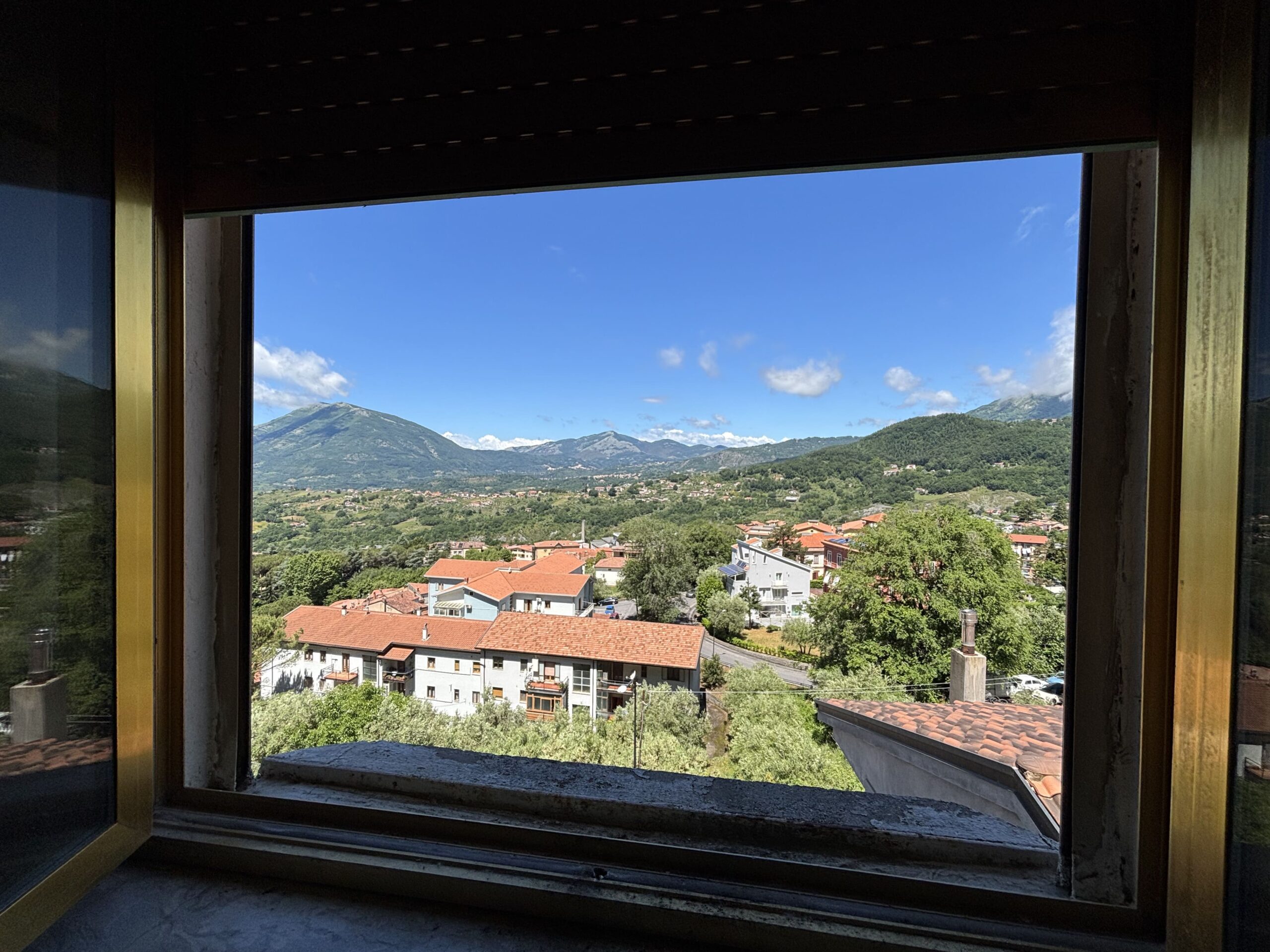 Home to Renovate Lauria - 80m², Garage Carved in Rock, View of Monte Arno Basilicata.