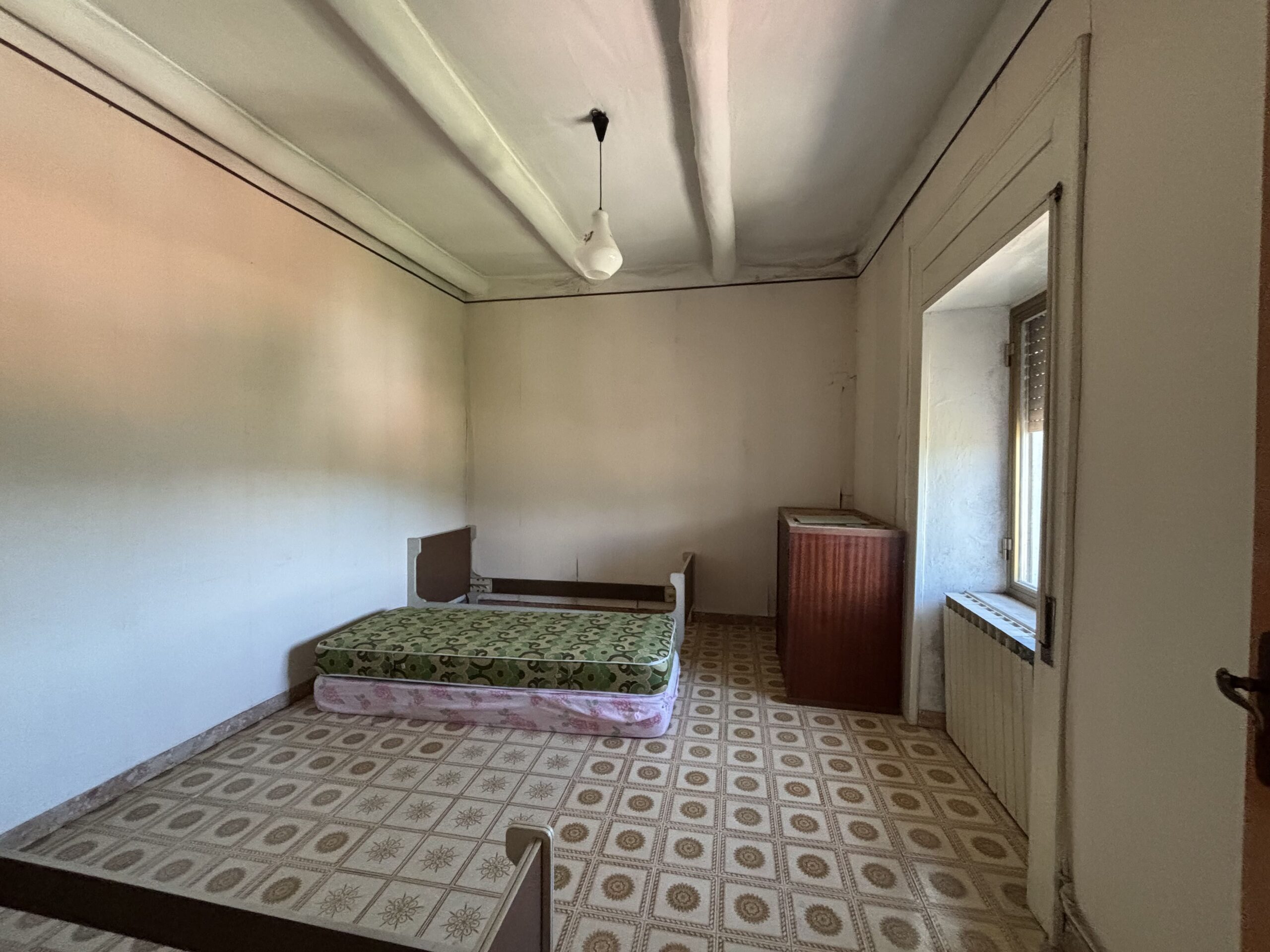 Home to Renovate Lauria - 80m², Garage Carved in Rock, View of Monte Arno Basilicata.