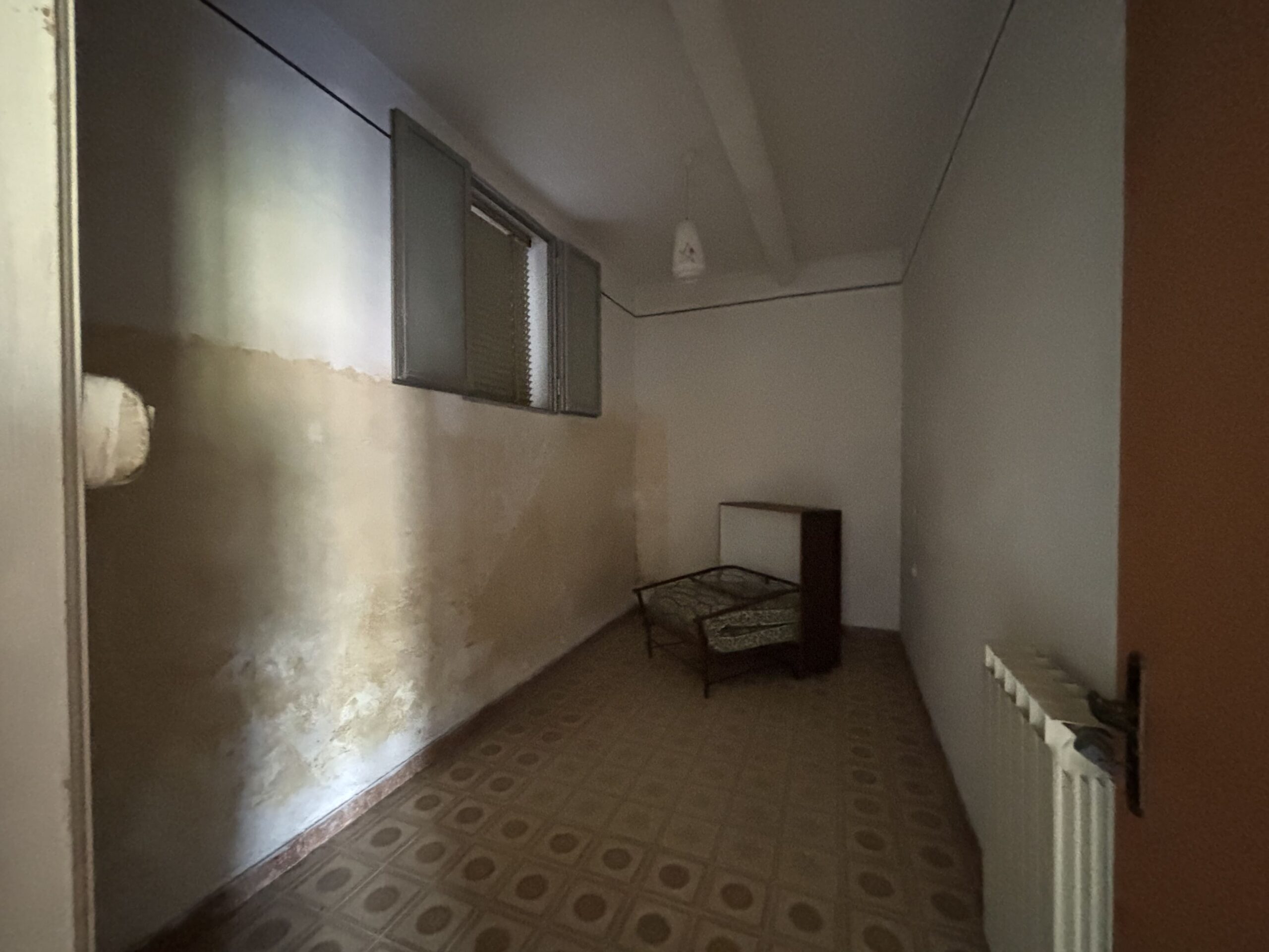 Home to Renovate Lauria - 80m², Garage Carved in Rock, View of Monte Arno Basilicata.