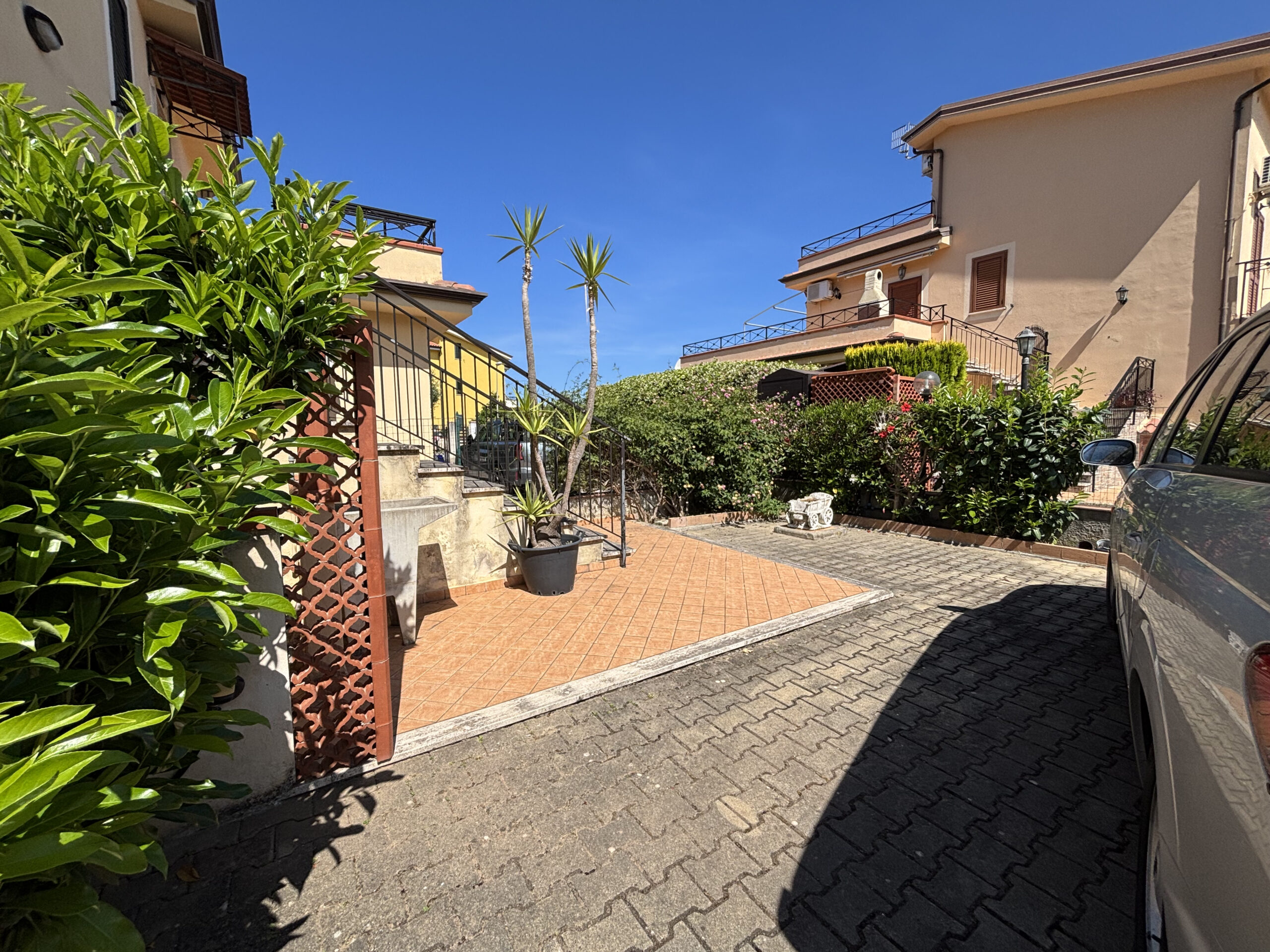 House 140m² Cirella - 100m from the Sea, Garden, 3 Bedrooms and View of the Ruins of Antica Cirella.