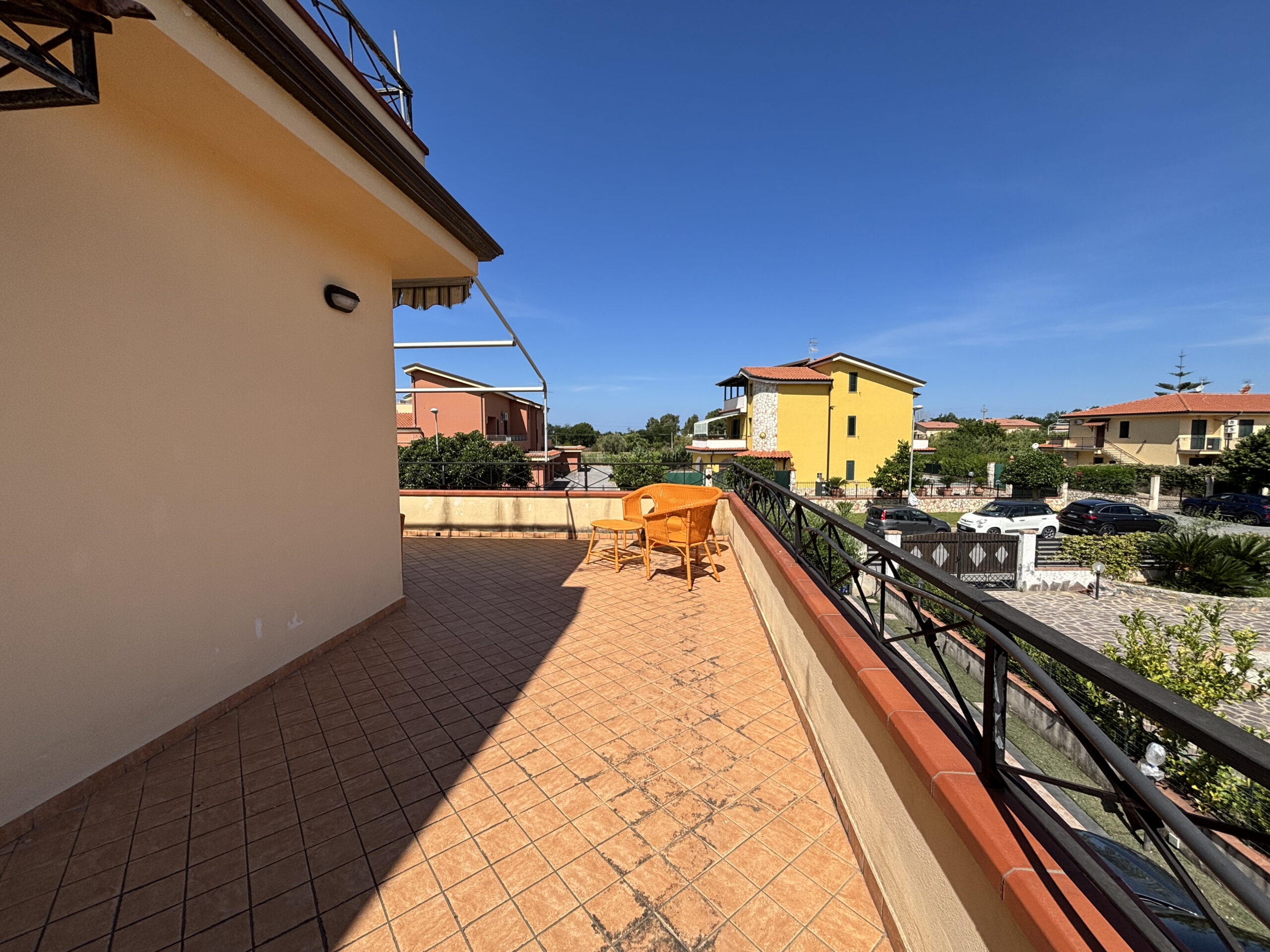 House 140m² Cirella - 100m from the Sea, Garden, 3 Bedrooms and View of the Ruins of Antica Cirella.