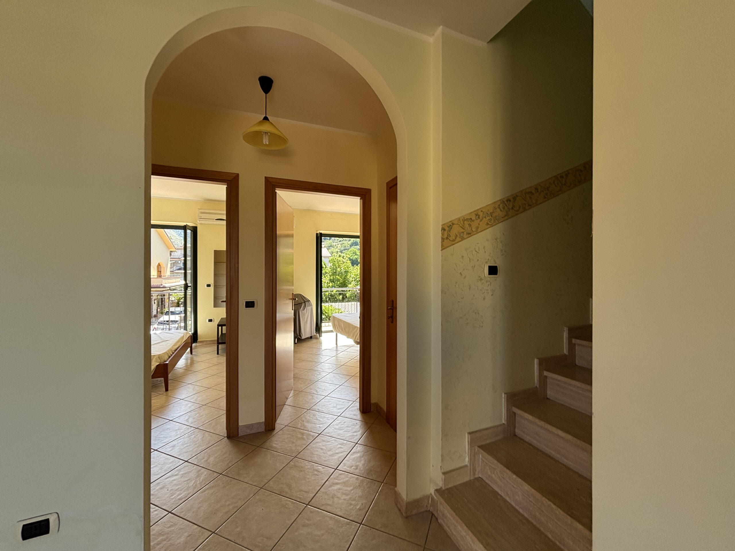 House 140m² Cirella - 100m from the Sea, Garden, 3 Bedrooms and View of the Ruins of Antica Cirella.