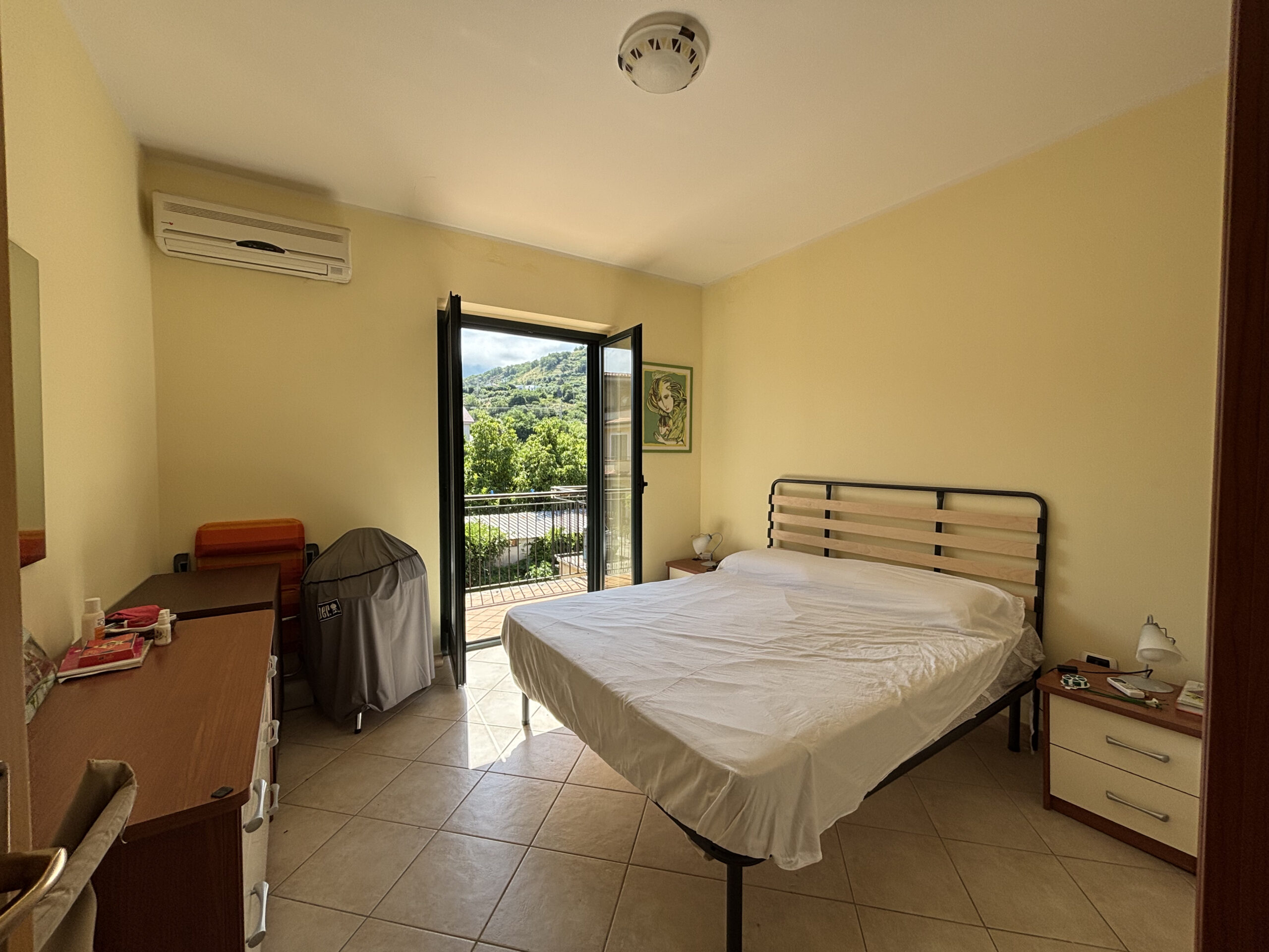 House 140m² Cirella - 100m from the Sea, Garden, 3 Bedrooms and View of the Ruins of Antica Cirella.