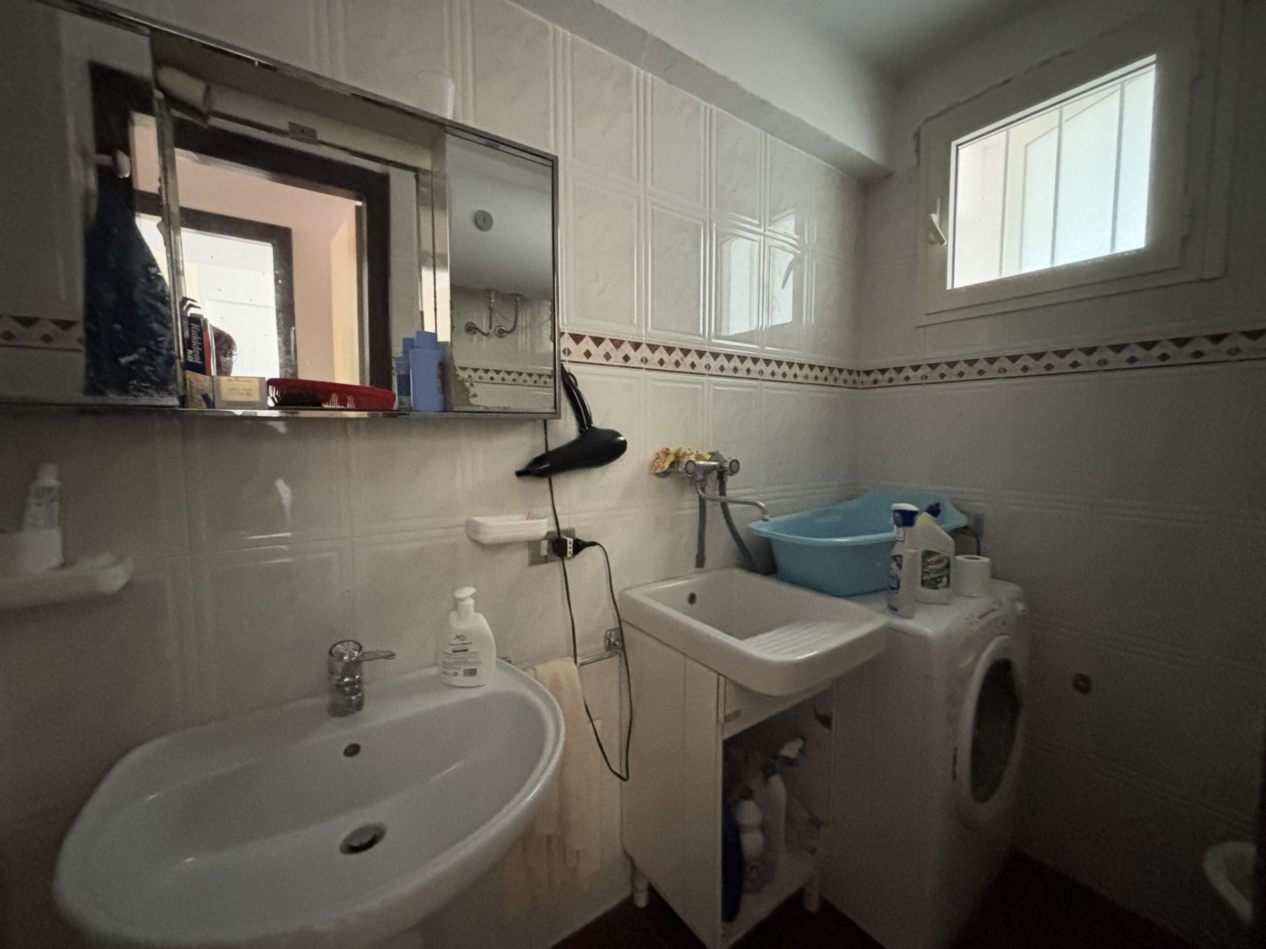 Segmented Villa 120m² - Terme Luigiane, Close to the Sea, Panoramic Terrace and Two Gardens.