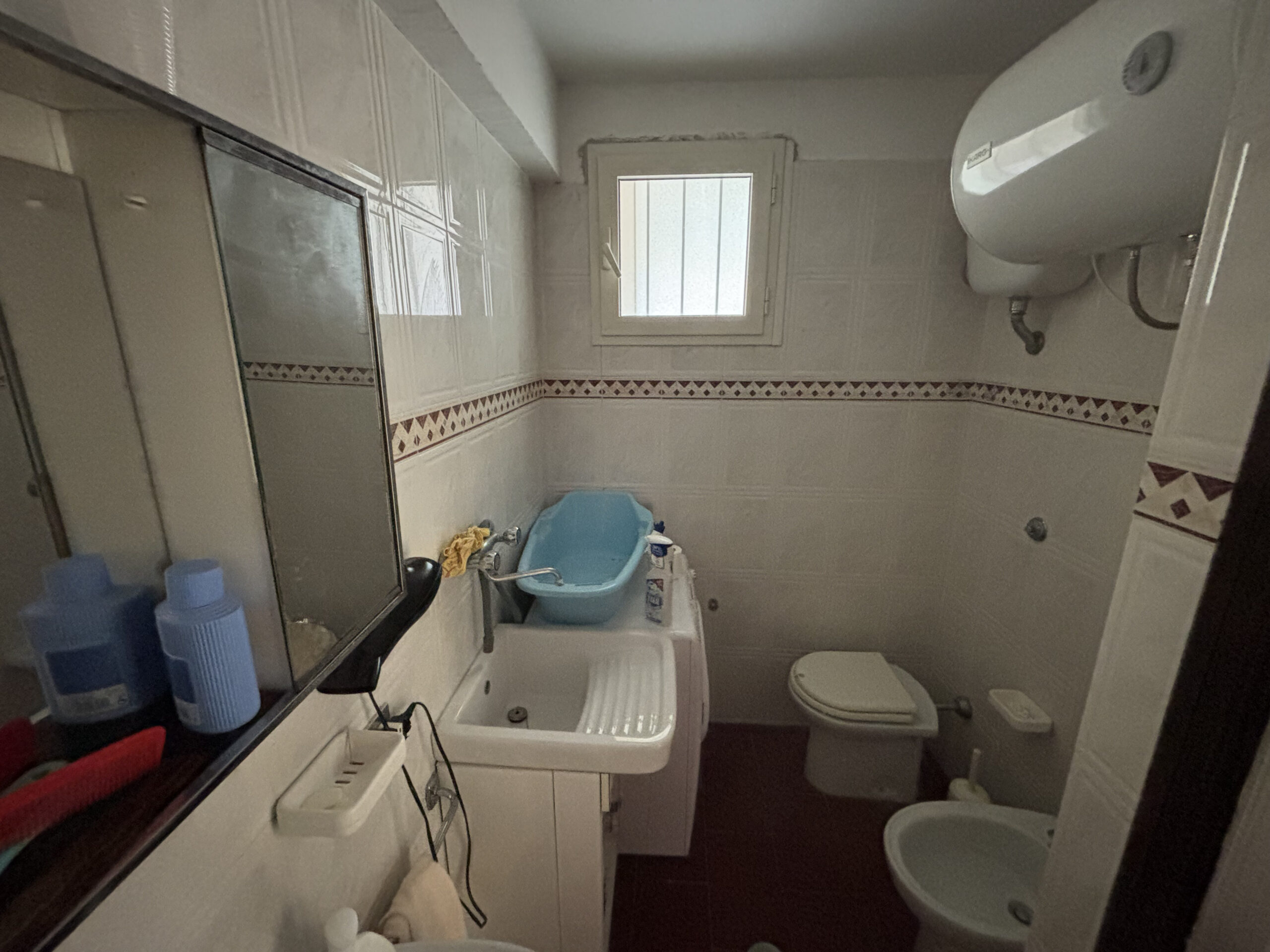 Segmented Villa 120m² - Terme Luigiane, Close to the Sea, Panoramic Terrace and Two Gardens.