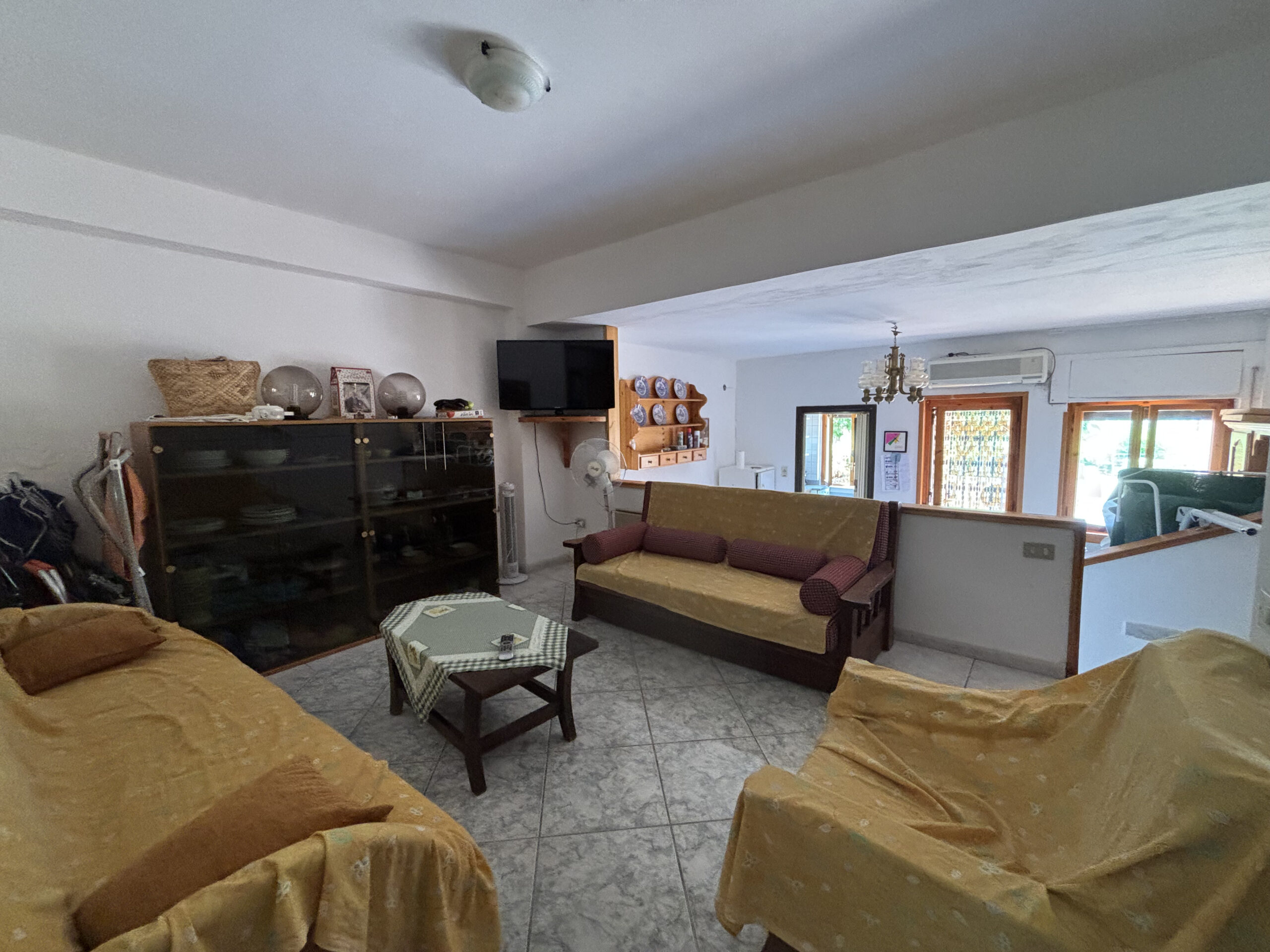 Segmented Villa 120m² - Terme Luigiane, Close to the Sea, Panoramic Terrace and Two Gardens.