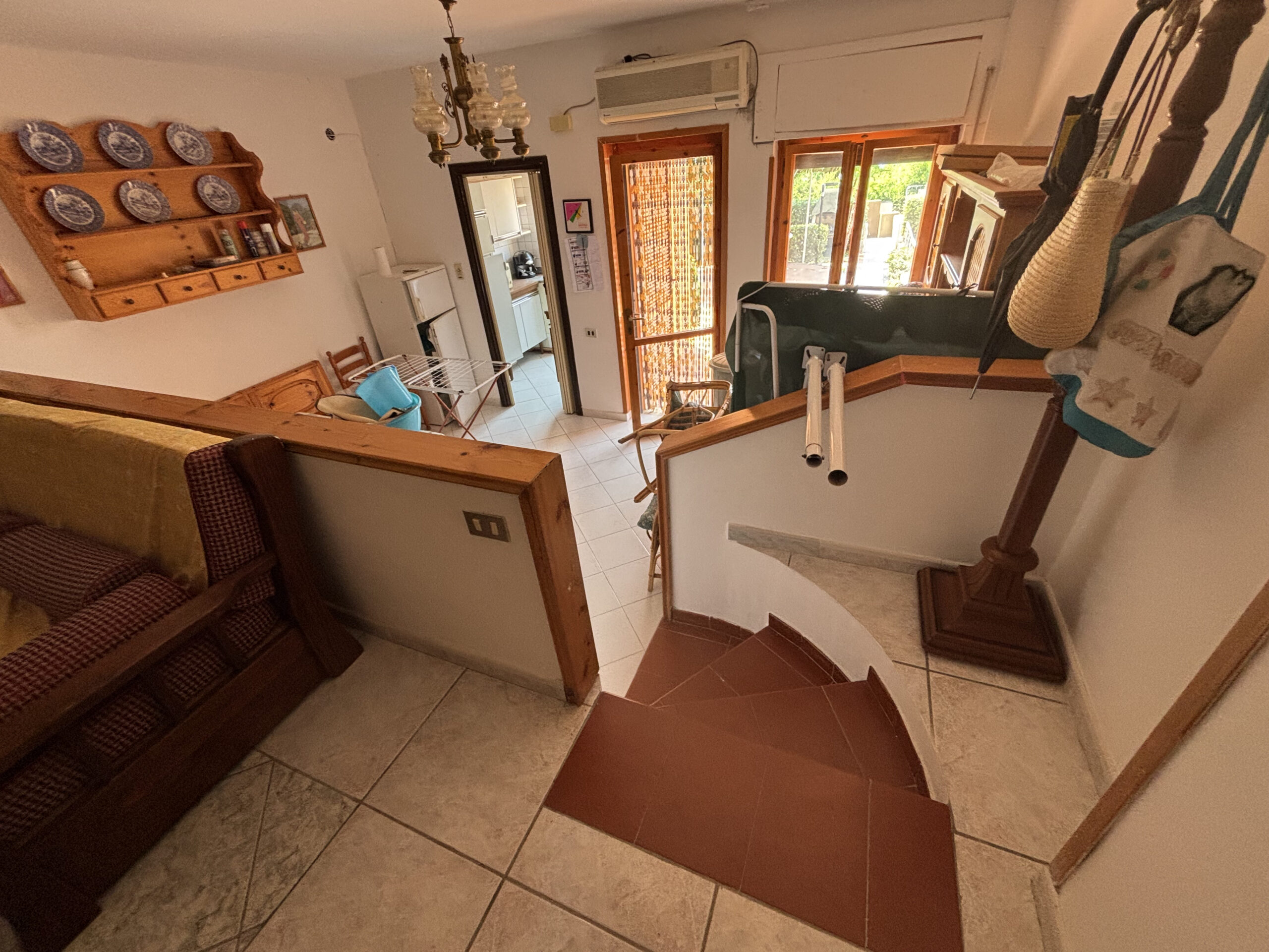 Segmented Villa 120m² - Terme Luigiane, Close to the Sea, Panoramic Terrace and Two Gardens.