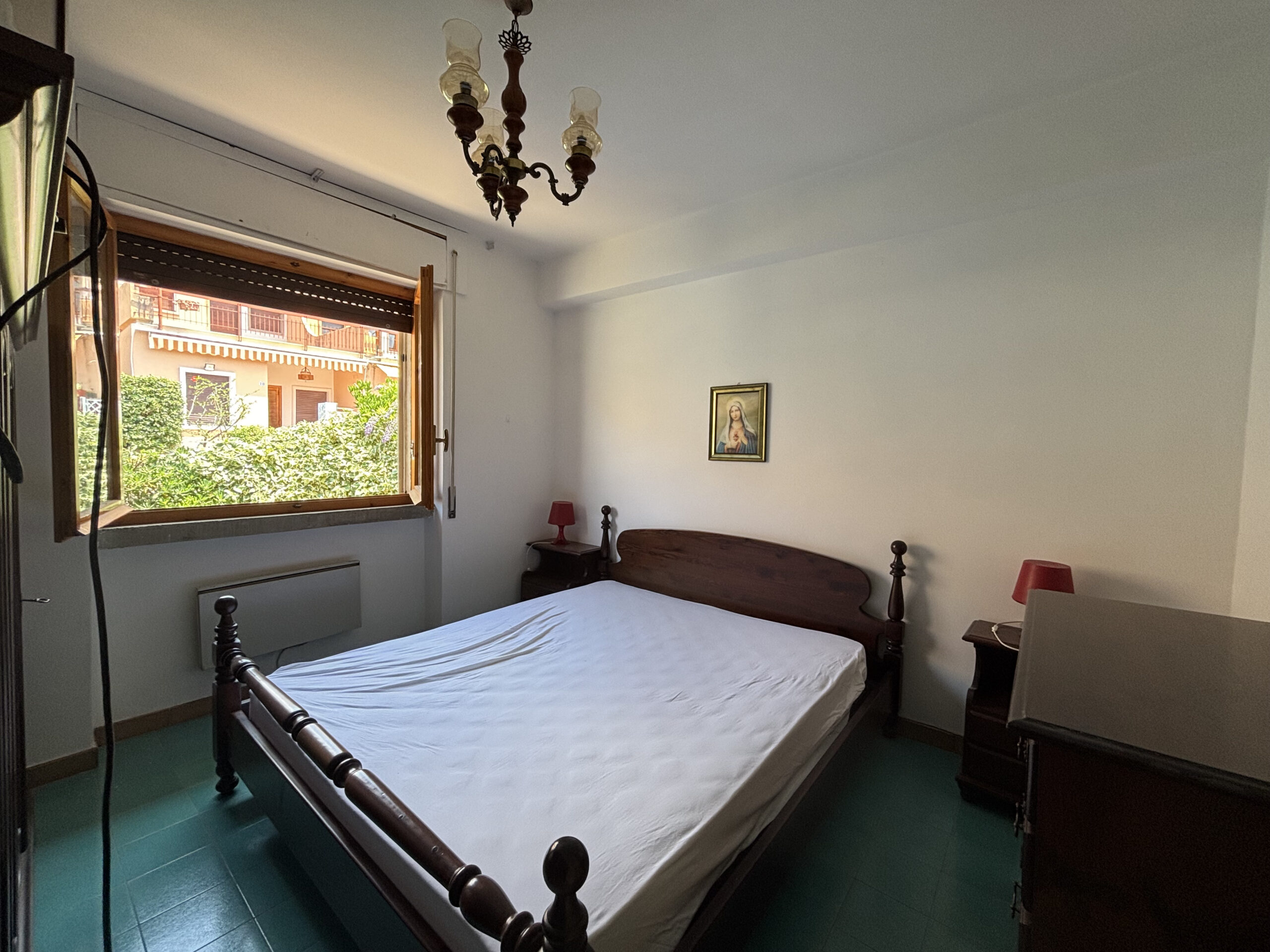 Segmented Villa 120m² - Terme Luigiane, Close to the Sea, Panoramic Terrace and Two Gardens.