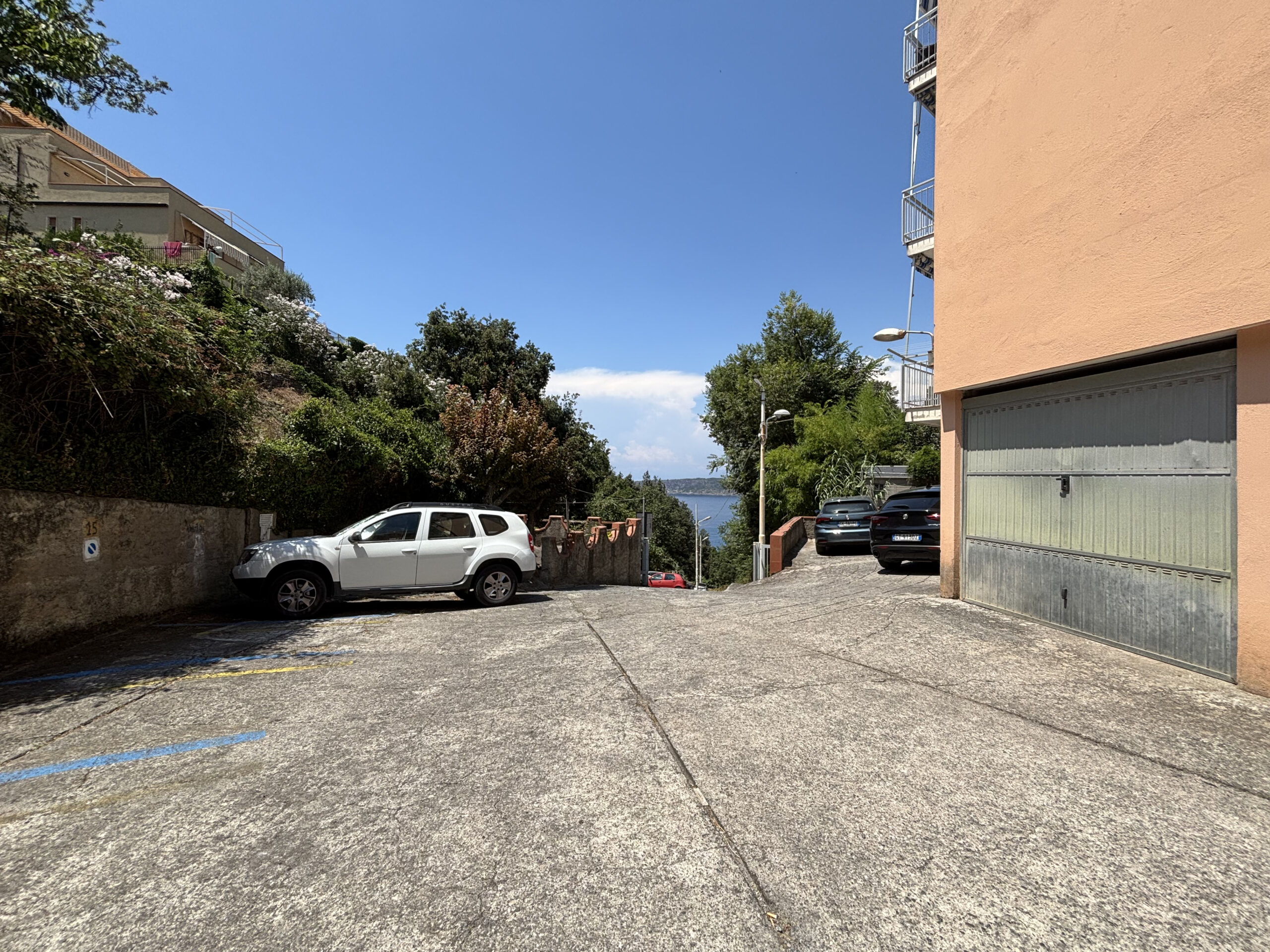 Apartment San Nicola Arcella - Panoramic Terrace with Sea View and Garage with Laundry Function.