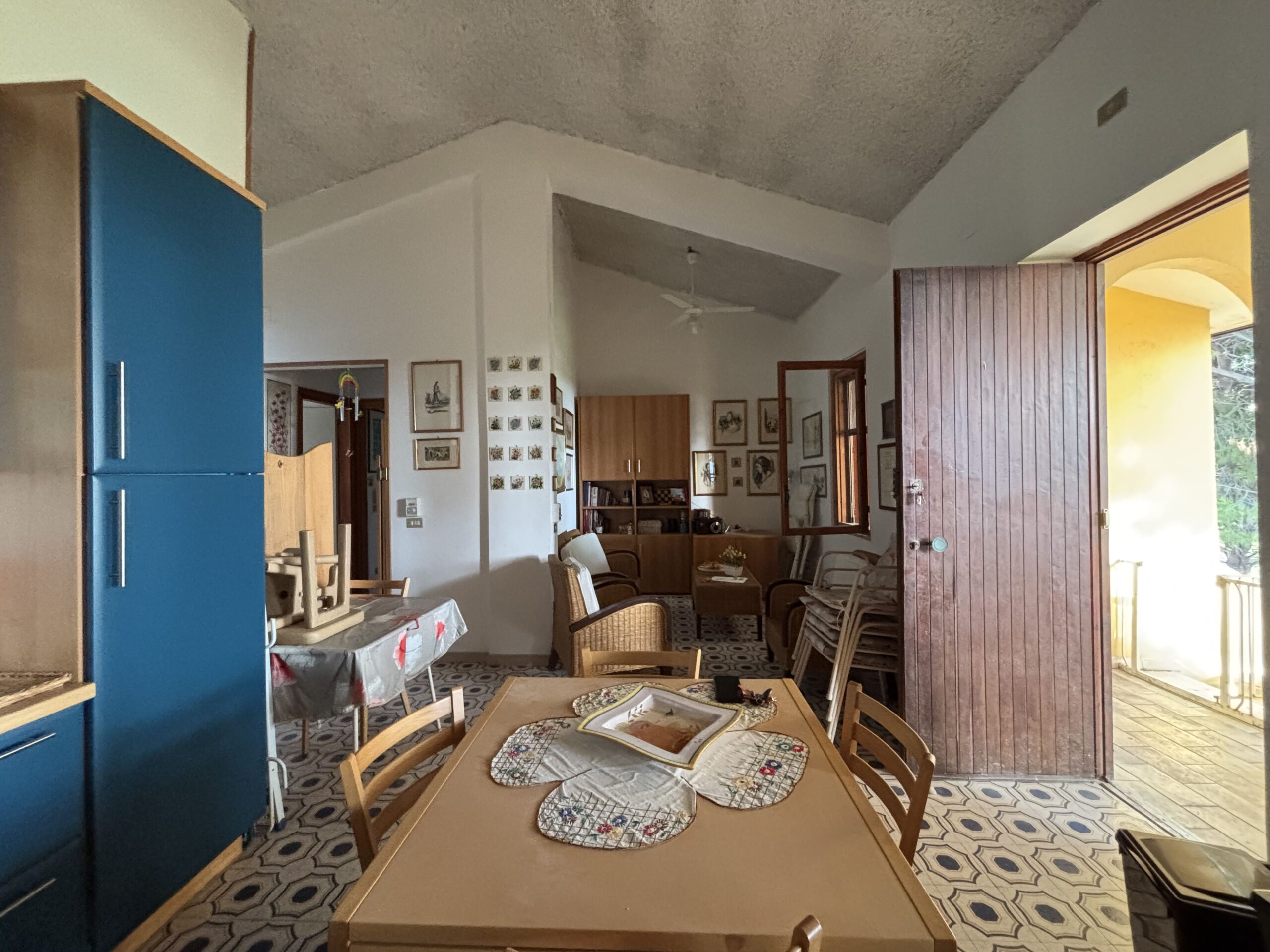 Apartment in San Lucido - sea view, terrace, ready to move in.