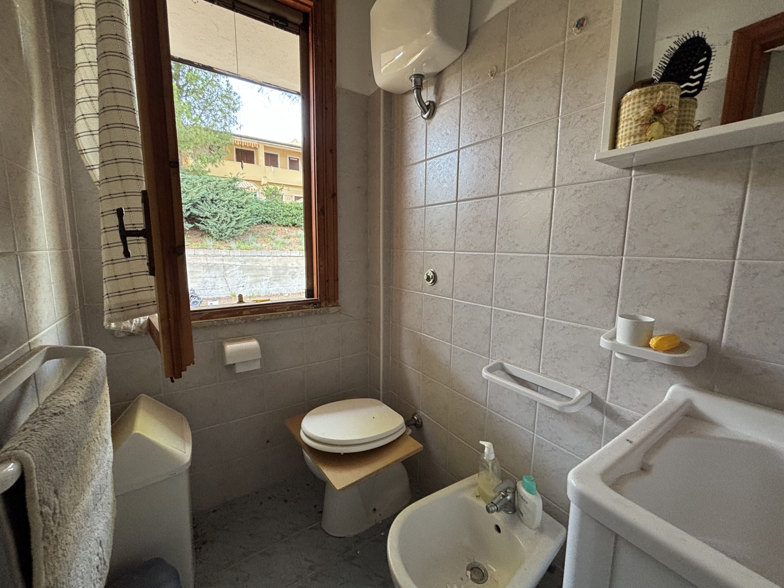 Apartment in San Lucido - sea view, terrace, ready to move in.