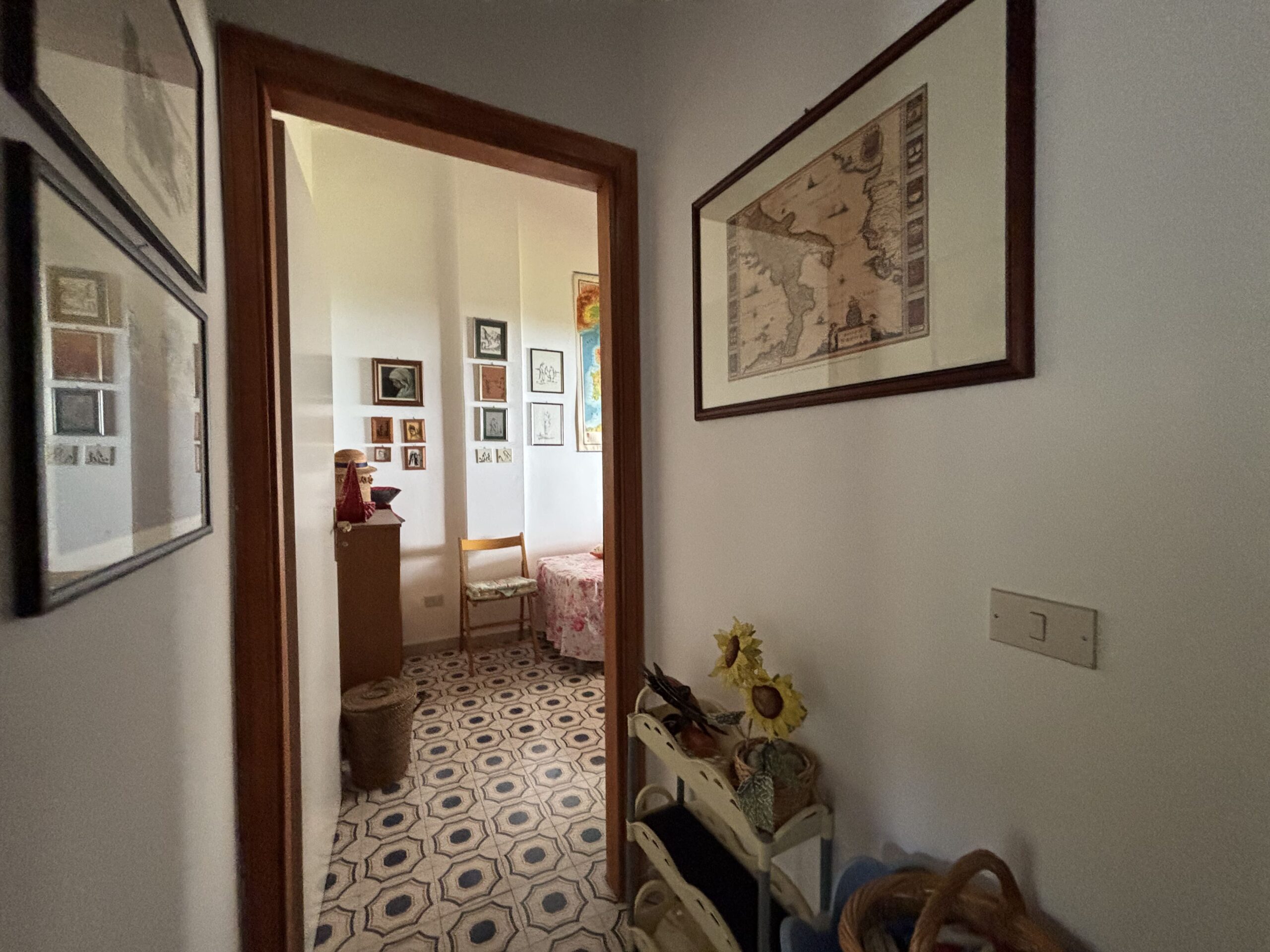 Apartment in San Lucido - sea view, terrace, ready to move in.