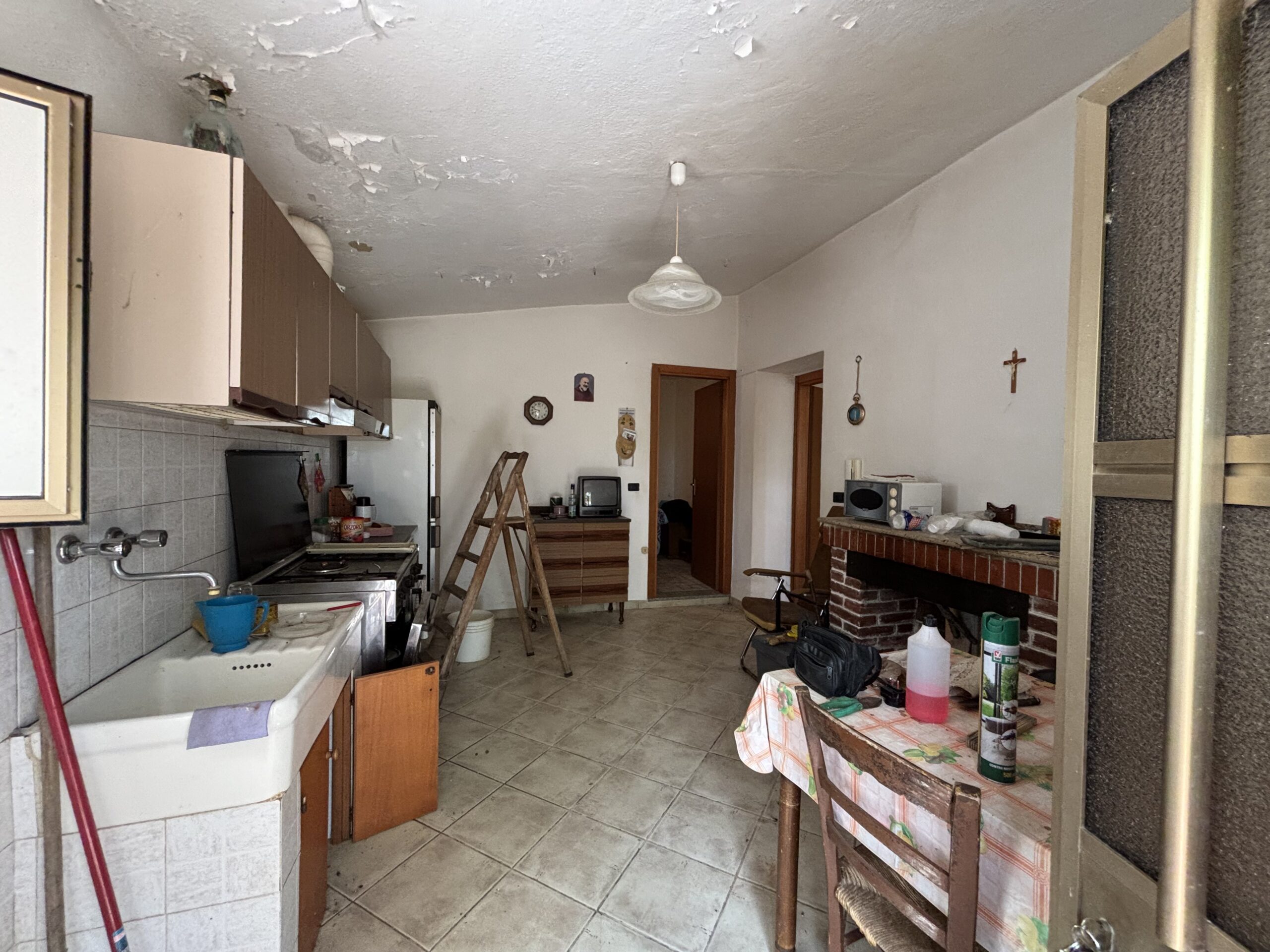 Nemoli Appennino Lucano House - Quiet House with Earth, Farm Buildings, Basilicata Fireplaces.