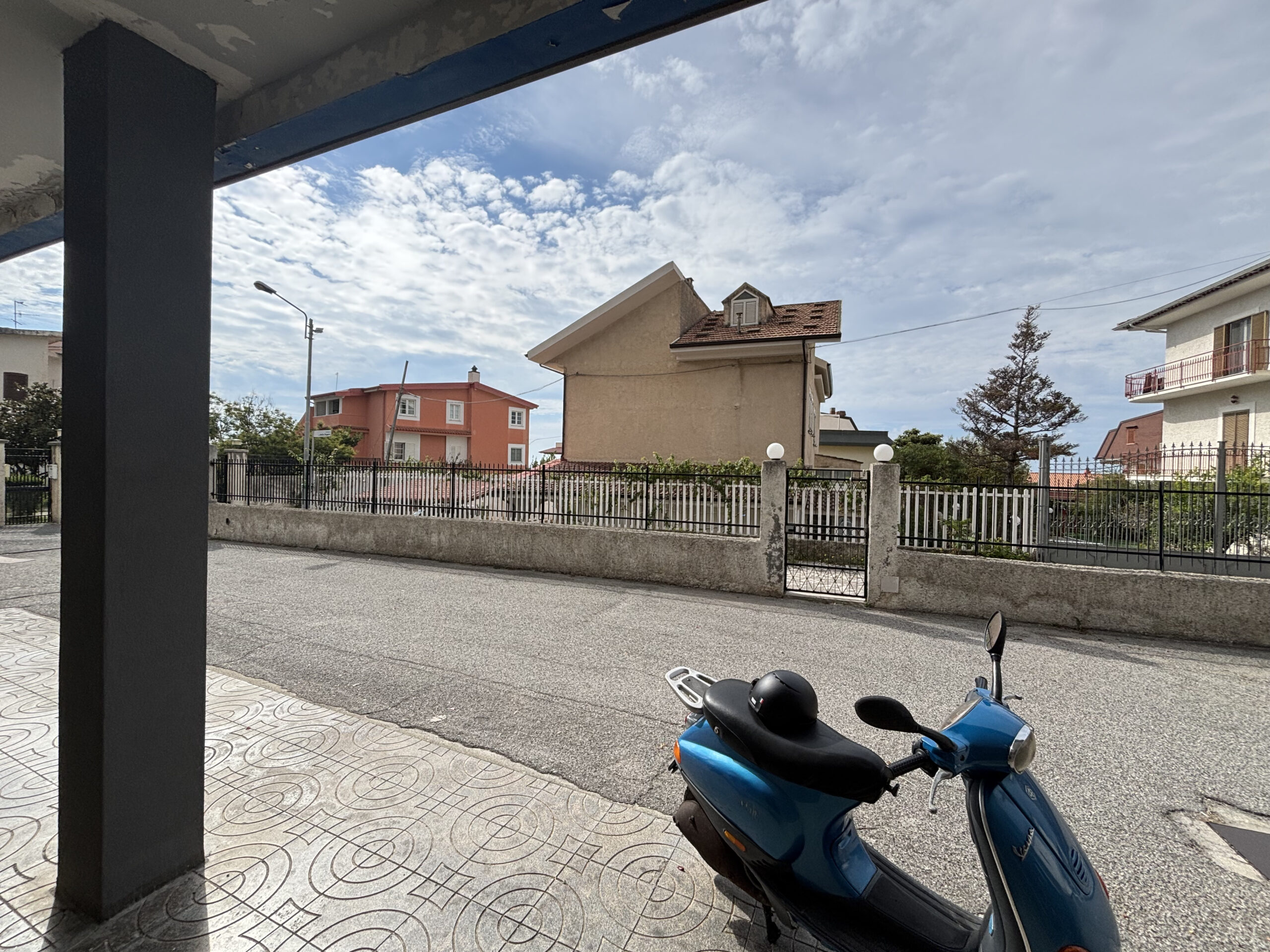 Luxurious Paola Centre Apartment - Attic (Sottotetto) for Adaptation, Balconies and Private Garage.