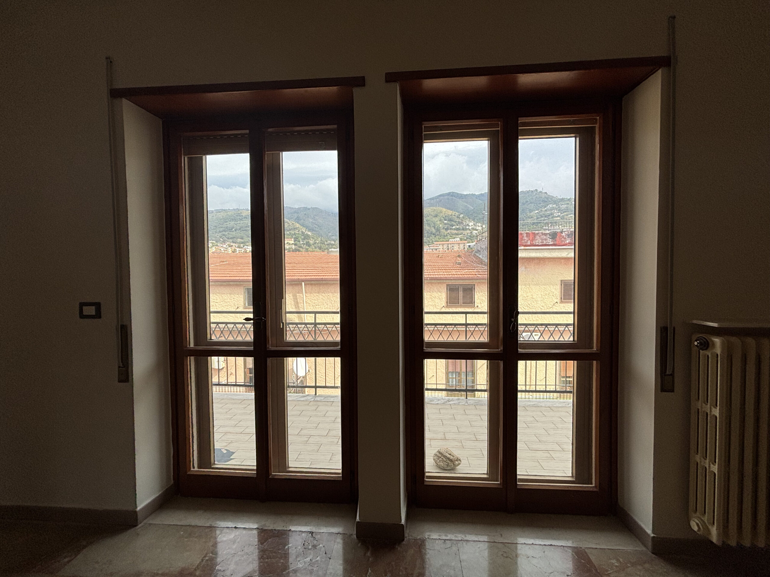 Luxurious Paola Centre Apartment - Attic (Sottotetto) for Adaptation, Balconies and Private Garage.