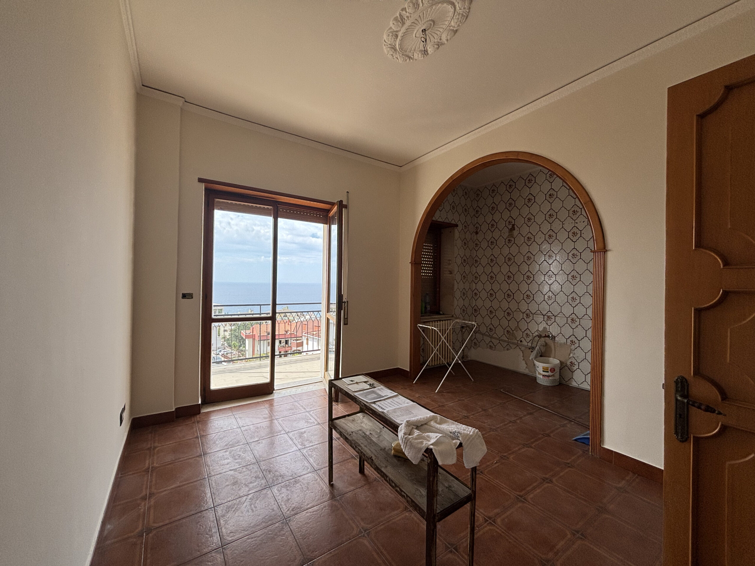 Luxurious Paola Centre Apartment - Attic (Sottotetto) for Adaptation, Balconies and Private Garage.