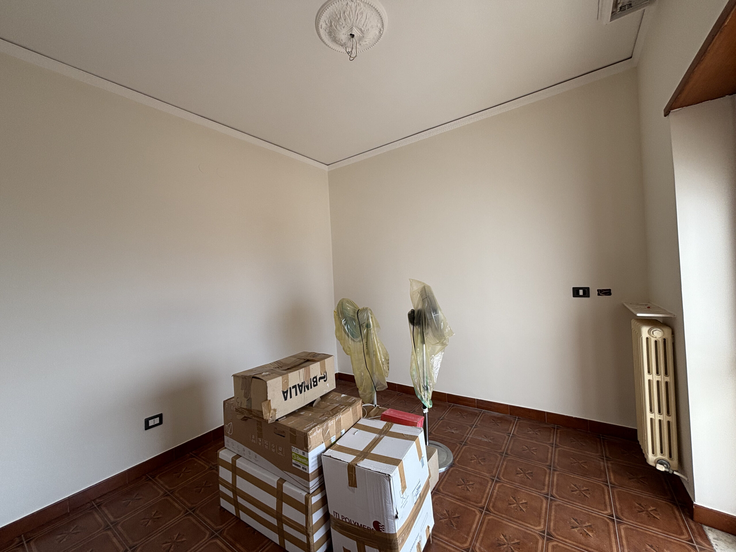 Luxurious Paola Centre Apartment - Attic (Sottotetto) for Adaptation, Balconies and Private Garage.