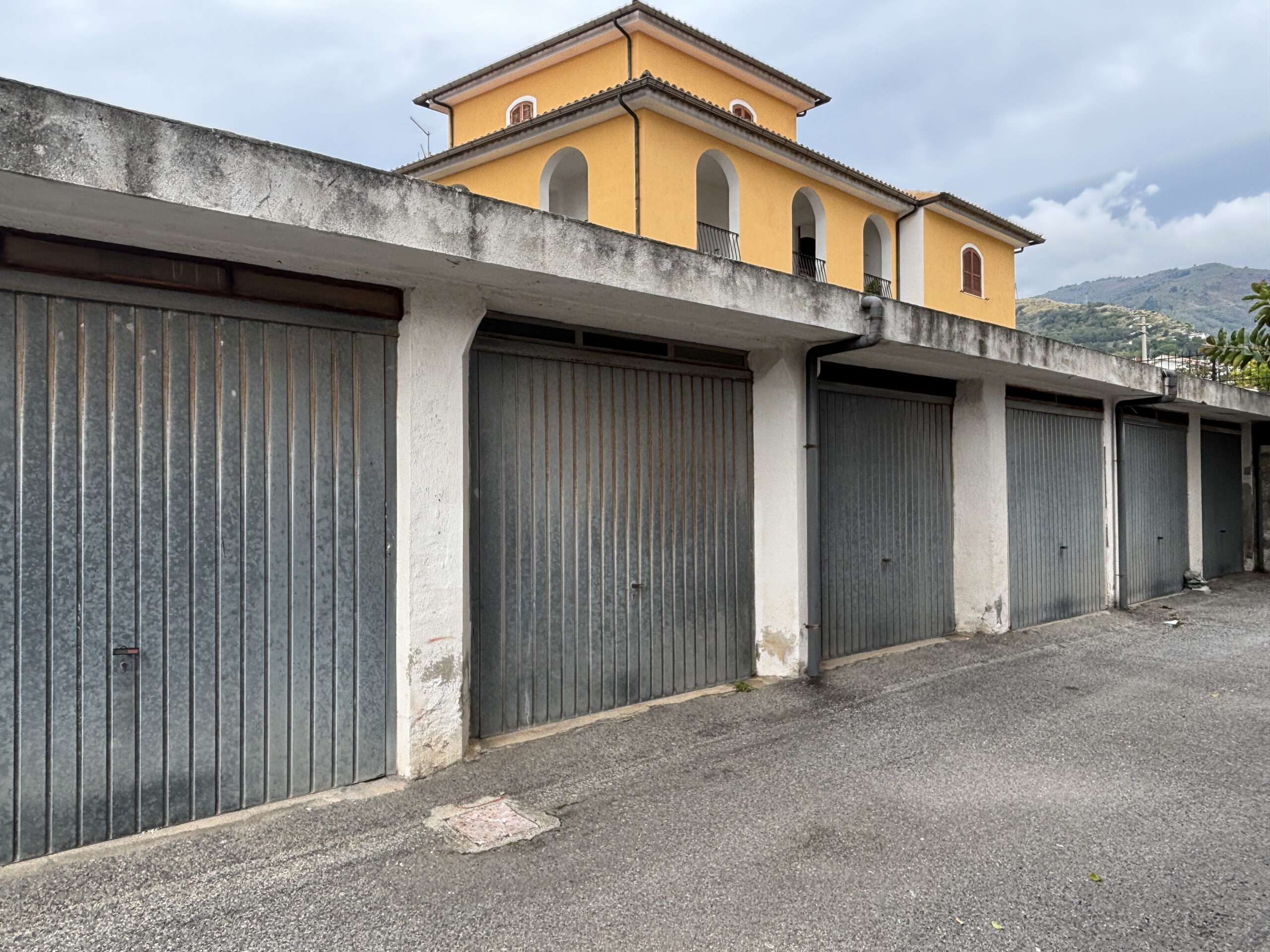 Luxurious Paola Centre Apartment - Attic (Sottotetto) for Adaptation, Balconies and Private Garage.