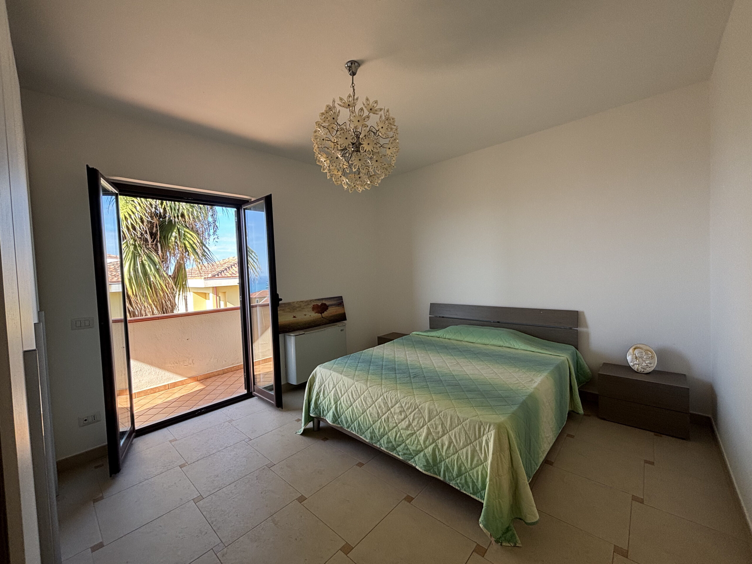 Villa with panoramic sea views in Diamante.