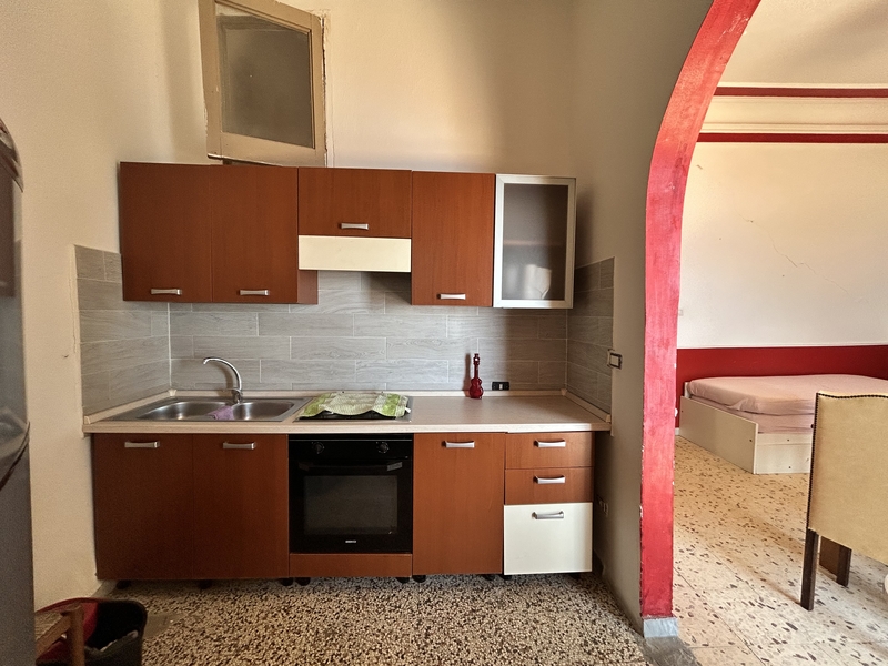 Home for Renovation Acquappesa Historic Centre - Sea View, 1km to the Beach, B&B Investment.