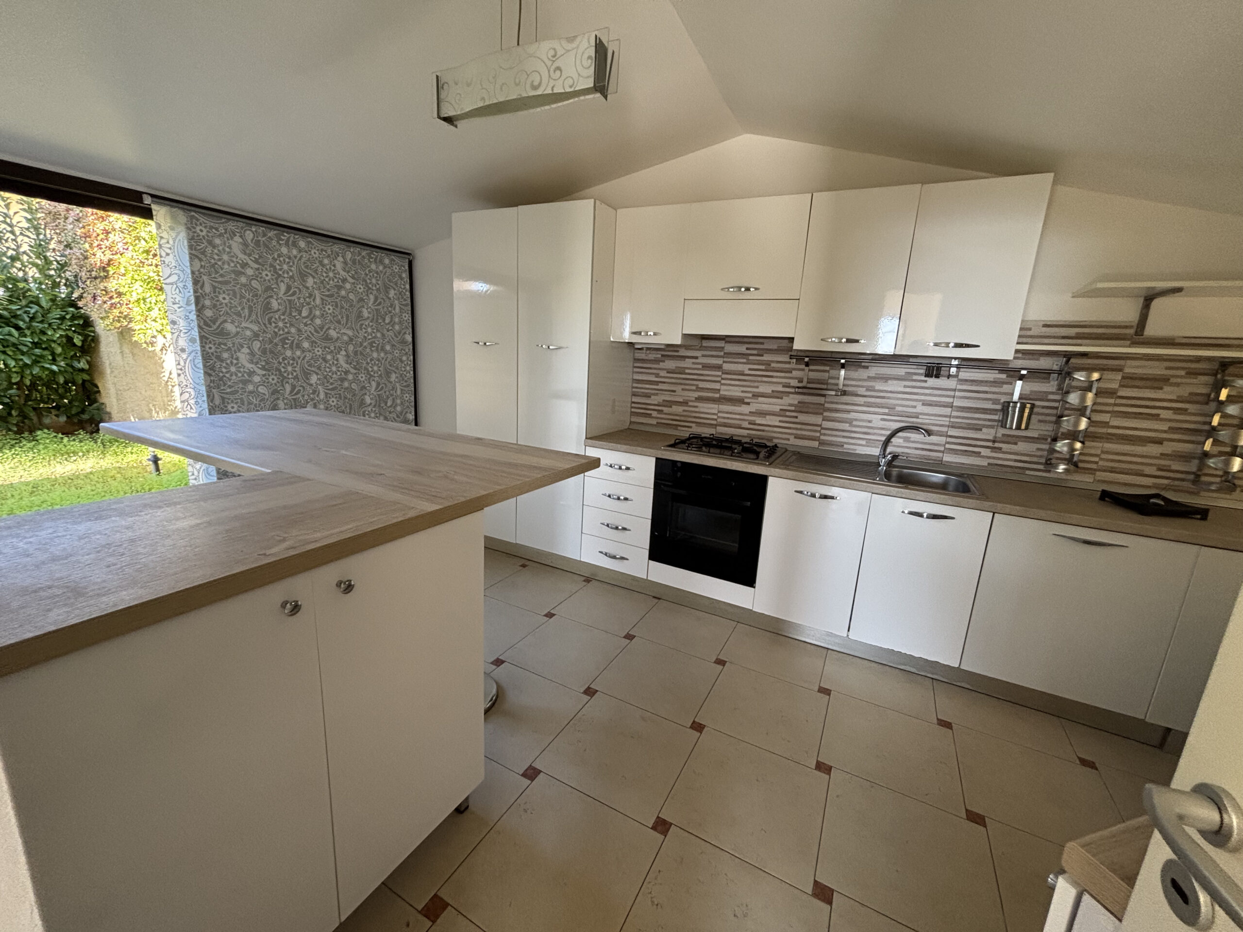 Villa with panoramic sea views in Diamante.