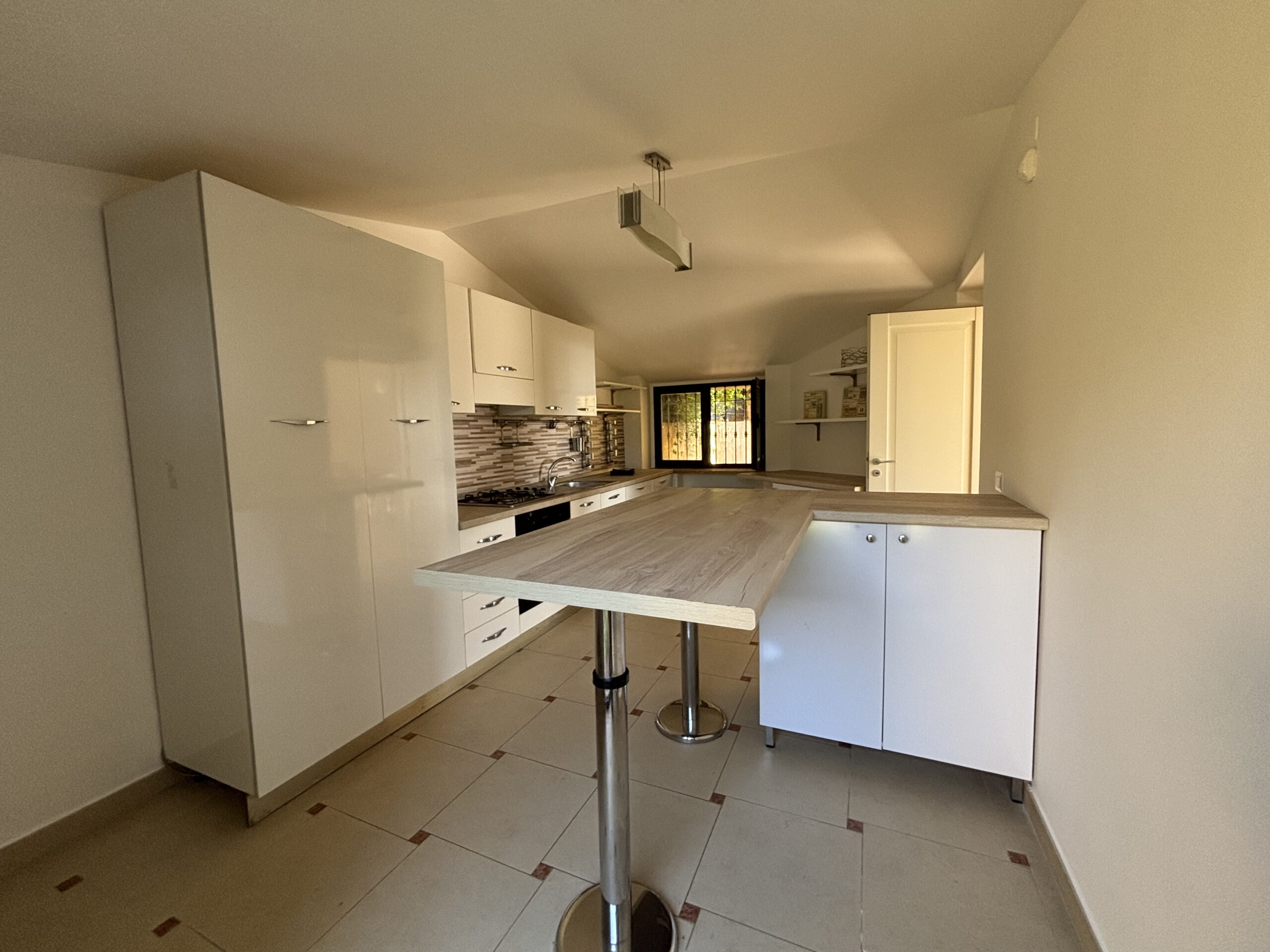 Villa with panoramic sea views in Diamante.